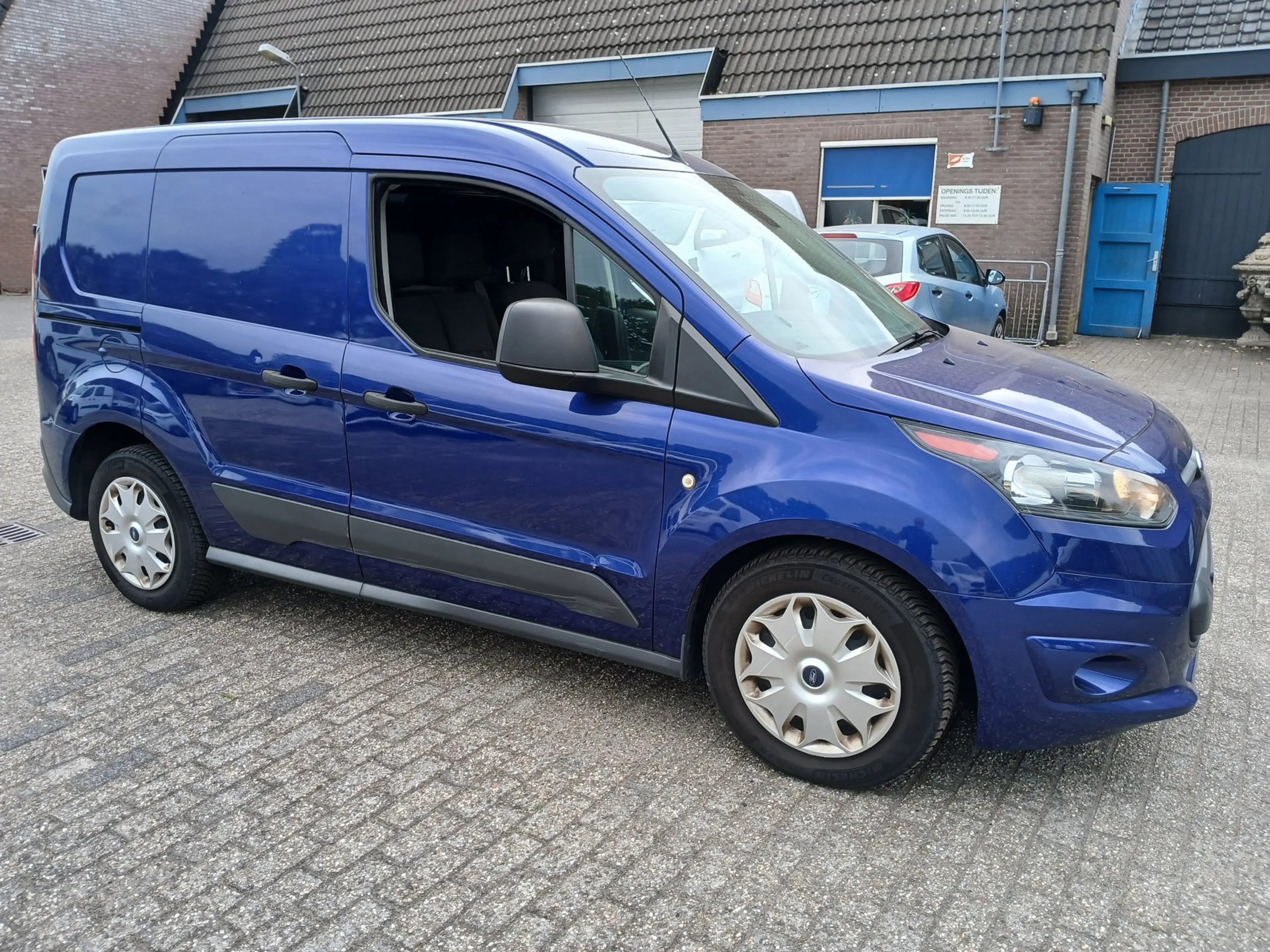 Ford Transit Connect 1.5 TDCI L1 Trend — photo 4