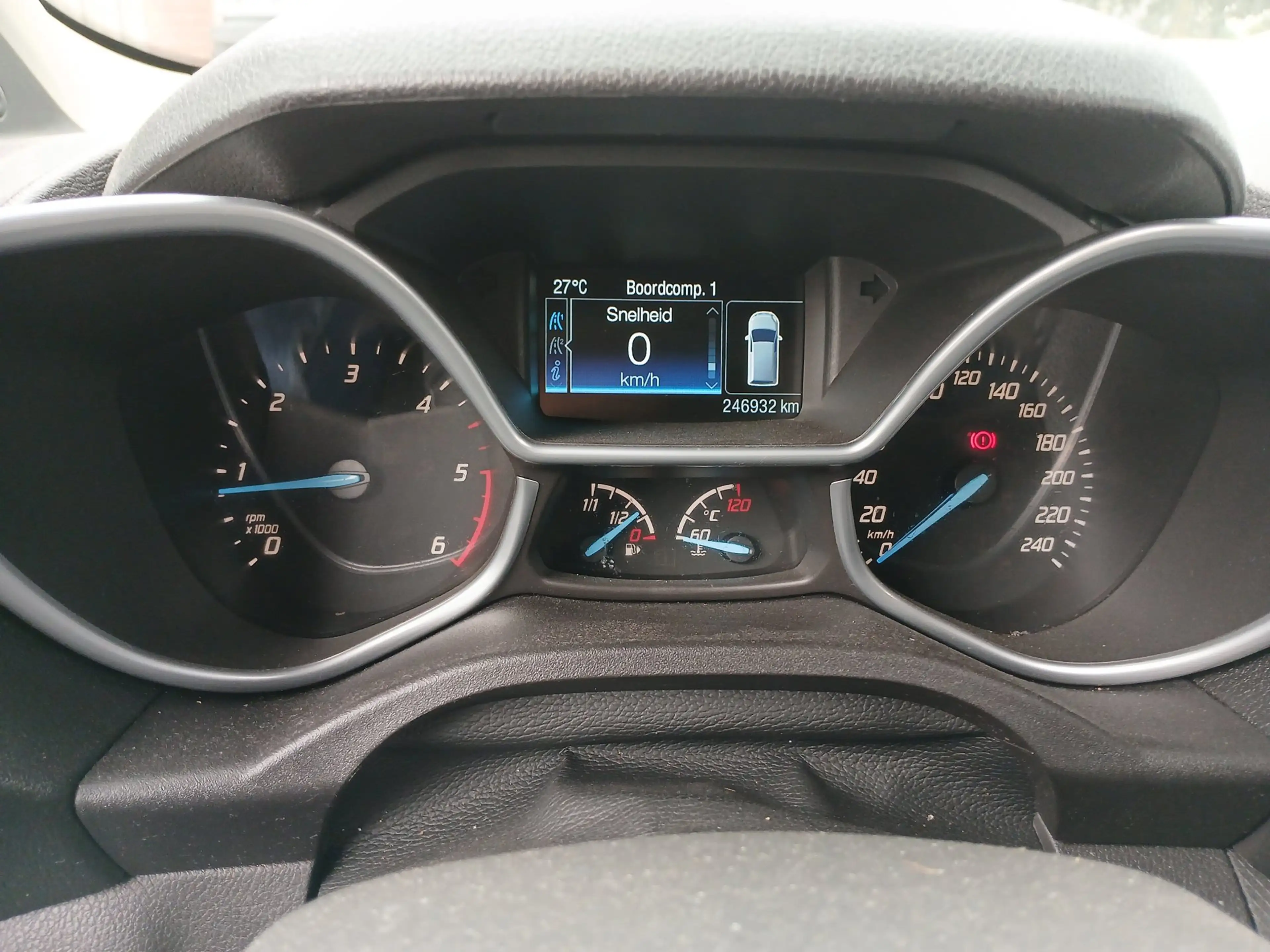 Ford Transit Connect 1.5 TDCI L1 Trend — photo 12