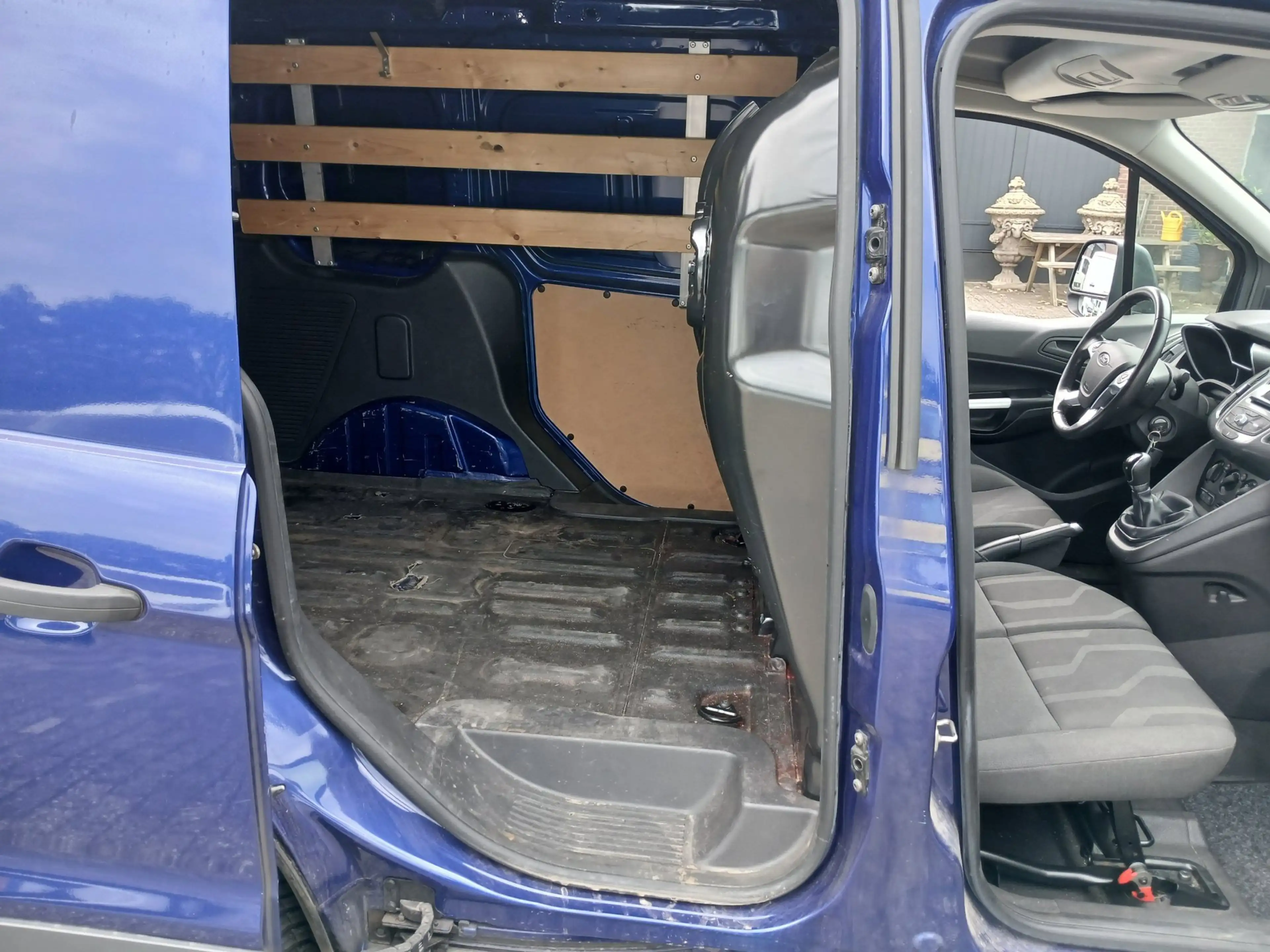 Ford Transit Connect 1.5 TDCI L1 Trend — photo 6