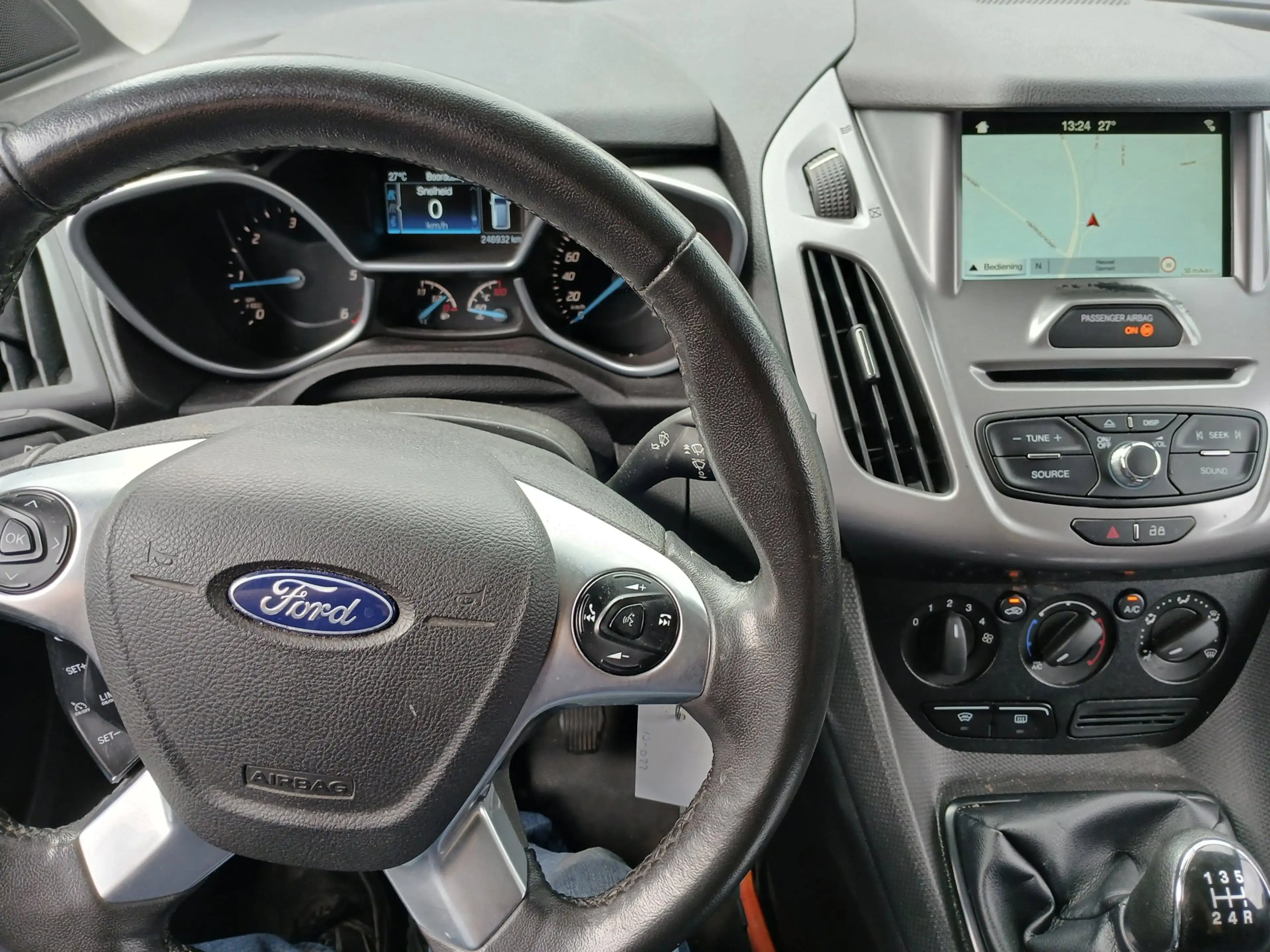 Ford Transit Connect 1.5 TDCI L1 Trend — photo 11