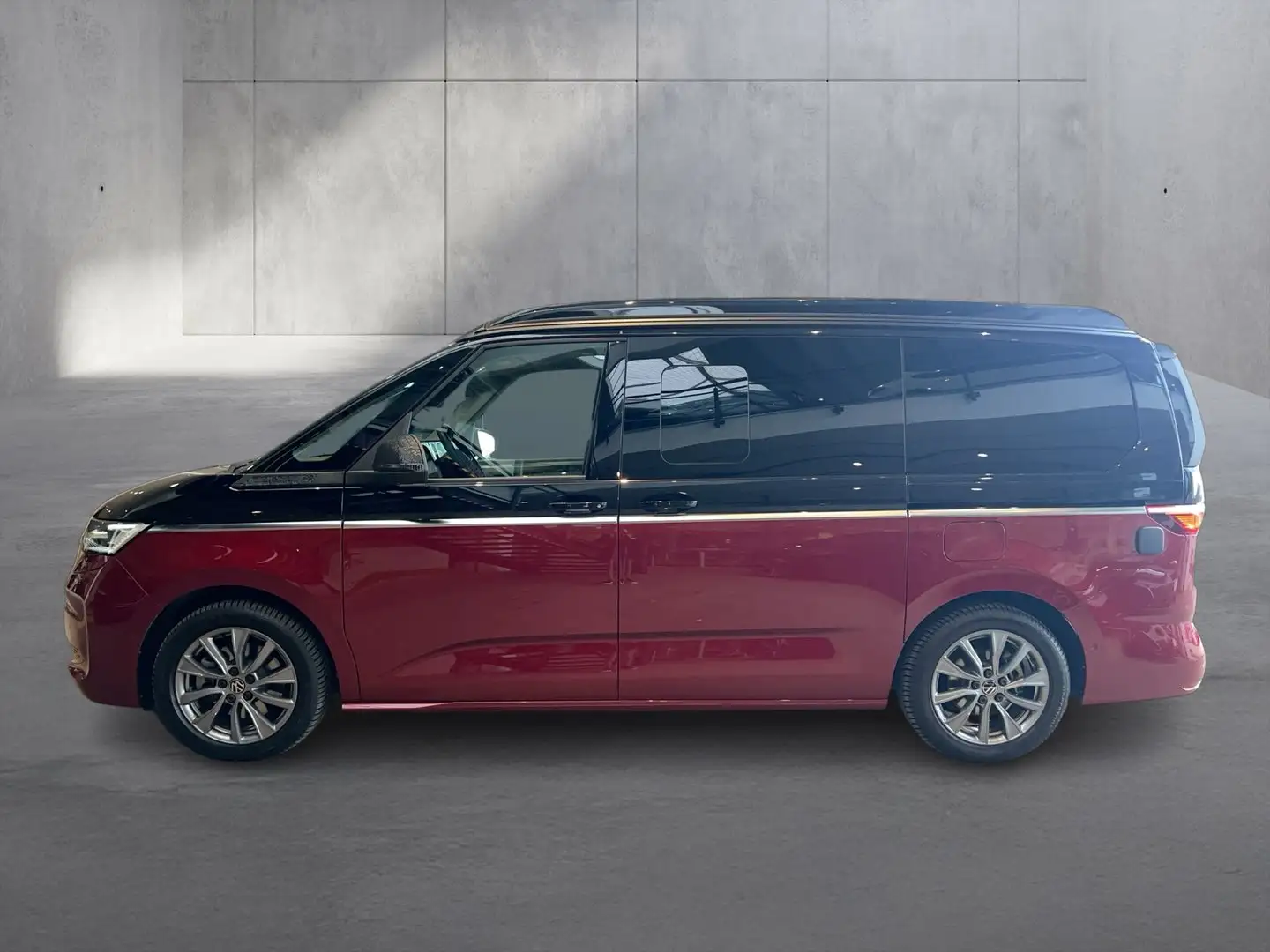 Volkswagen T7 California VW T7 California Beach eHybrid 180 kW 4M Schwarz - 2