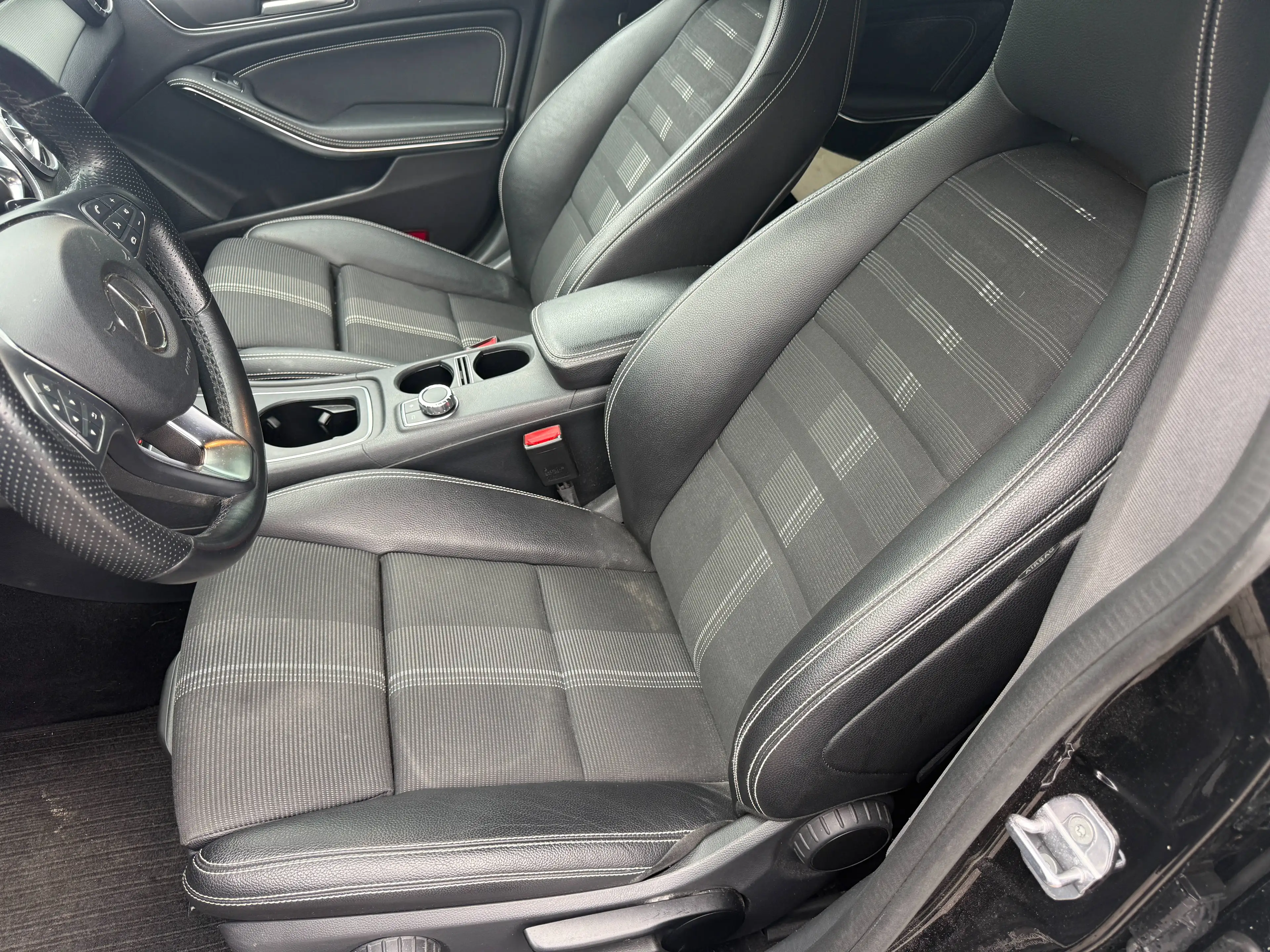Mercedes-Benz CLA 220 CLA 220 Shooting Brake-4MATIC-Bitte Lesen!NightP — photo 10
