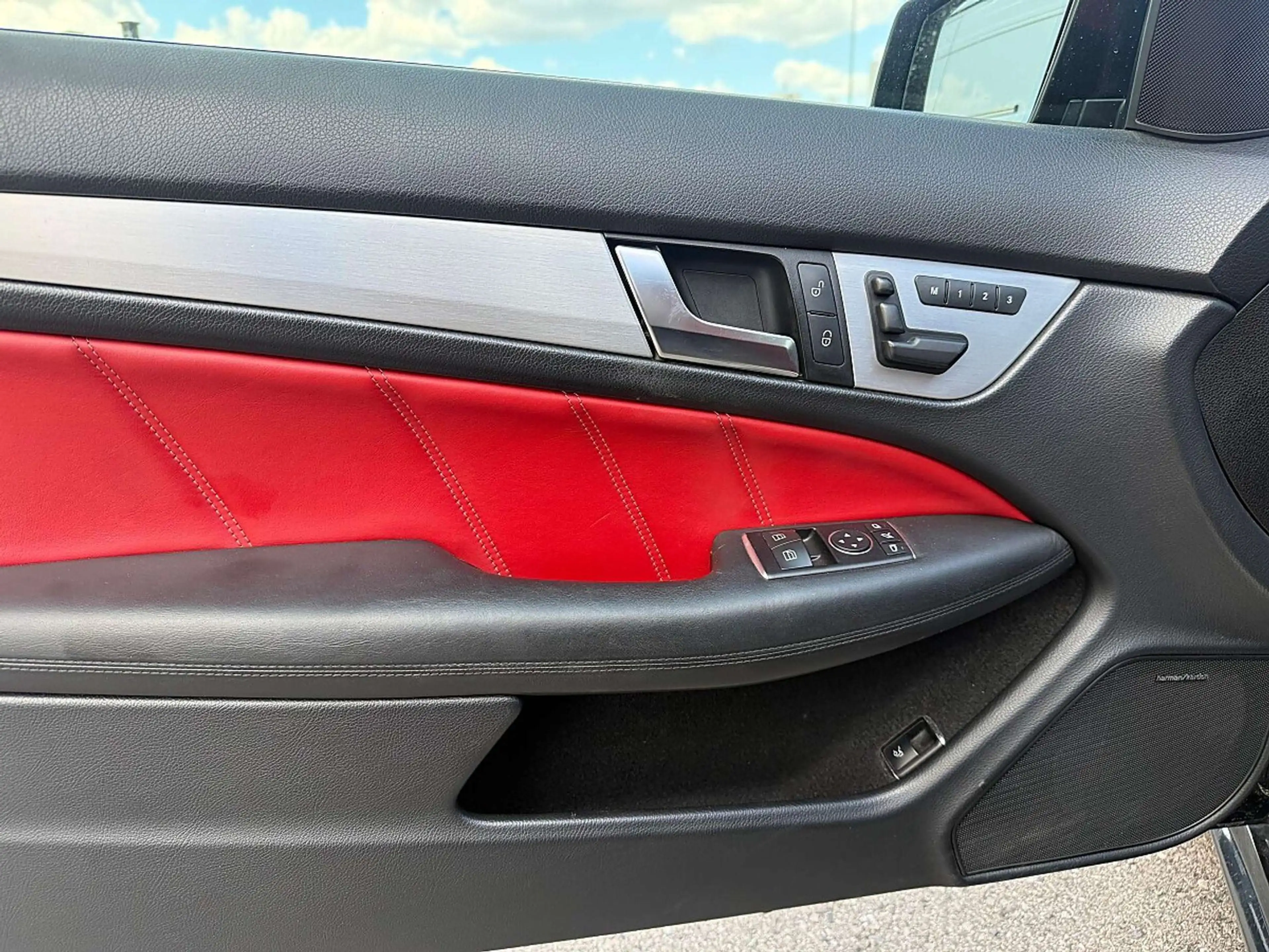 Mercedes-Benz C 63 AMG Sonstige — photo 12