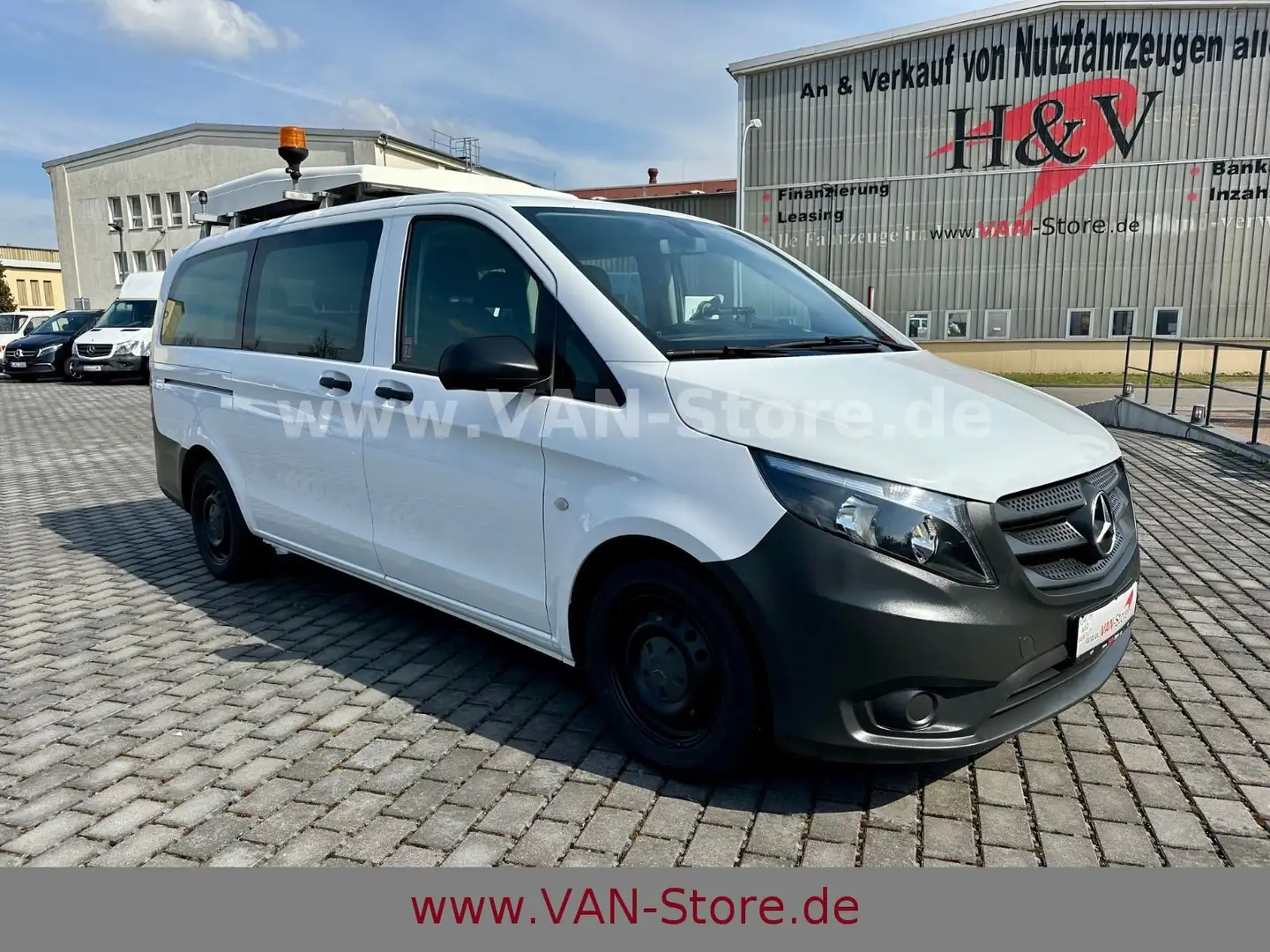 Mercedes-Benz Vito VITO TOURER 111 BF3+KLIMA/STDHZG/TEMP/8SITZE/PRO Weiß - 2