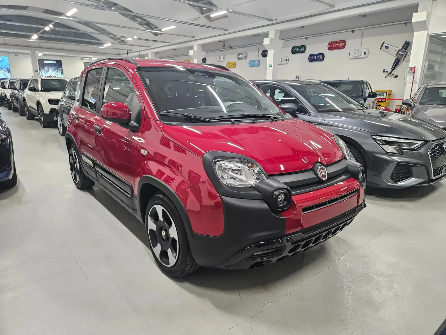 Fiat New Panda 1.0 hybrid 70cv Pandina Cross ADAS Roşu - 1
