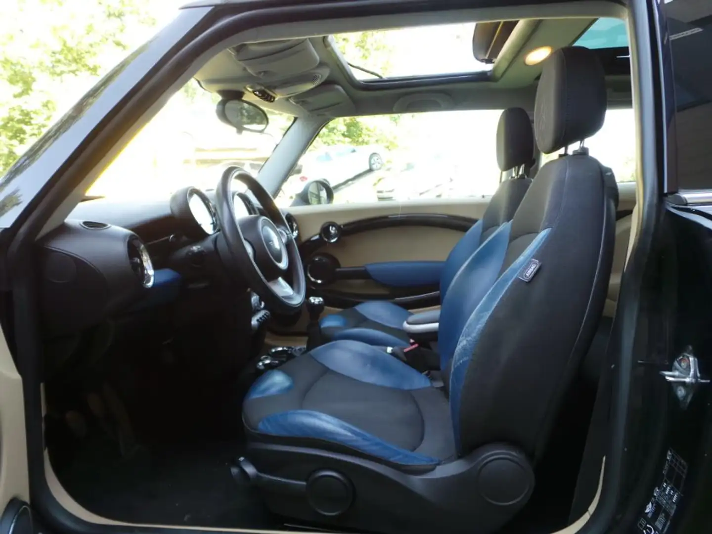 MINI Cooper Mini 1.6 Chili ( AIRCO + INRUIL MOGELIJK ) Zwart - 2