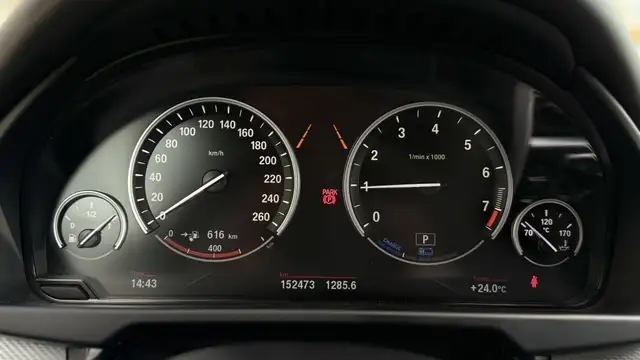 BMW X5 view 20