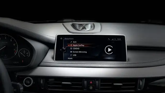 BMW X5 view 25
