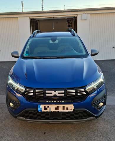 Imagine Dacia Sandero Stepway TCe 110 Expression+- gara. 08 .2026