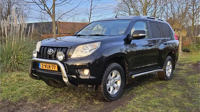 Toyota Land Cruiser 3.0 D-4D-F LX High Roof blind van Handgeschakeld