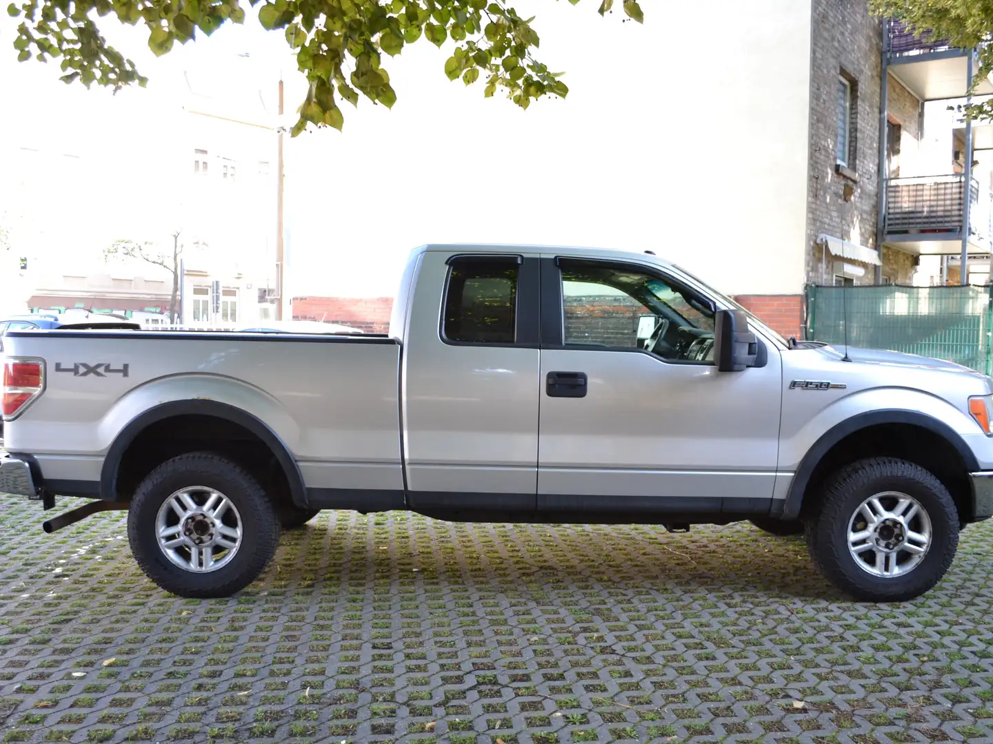 Ford F 150 XLT 4.6 V8 Silber - 2
