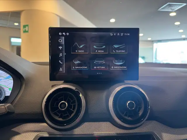 Audi Q2 view 15