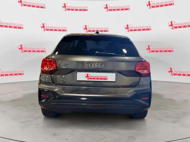 Audi Q2 view 3
