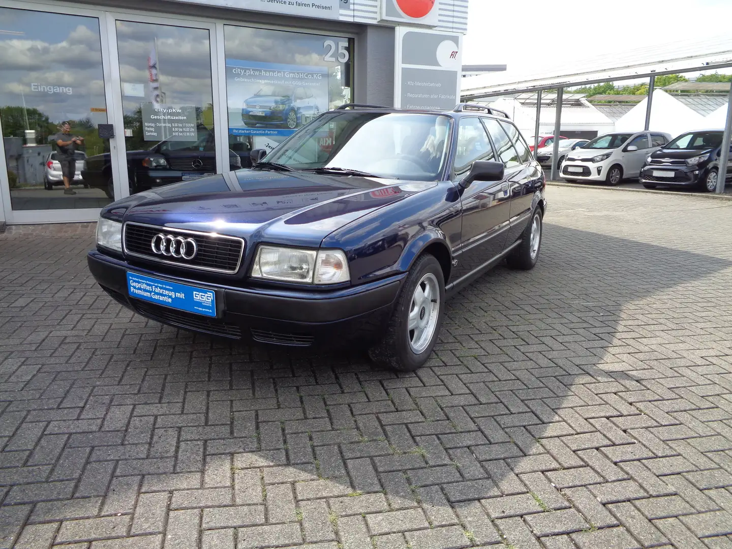 Audi 80 Avant Blau - 1
