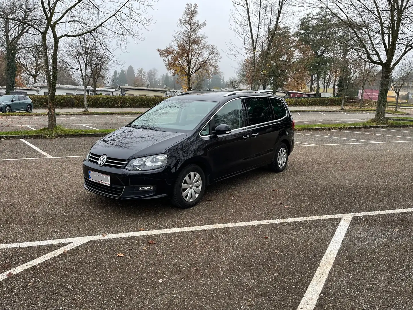Volkswagen Sharan Sharan Businessline BMT SCR 2,0 TDI Schwarz - 1