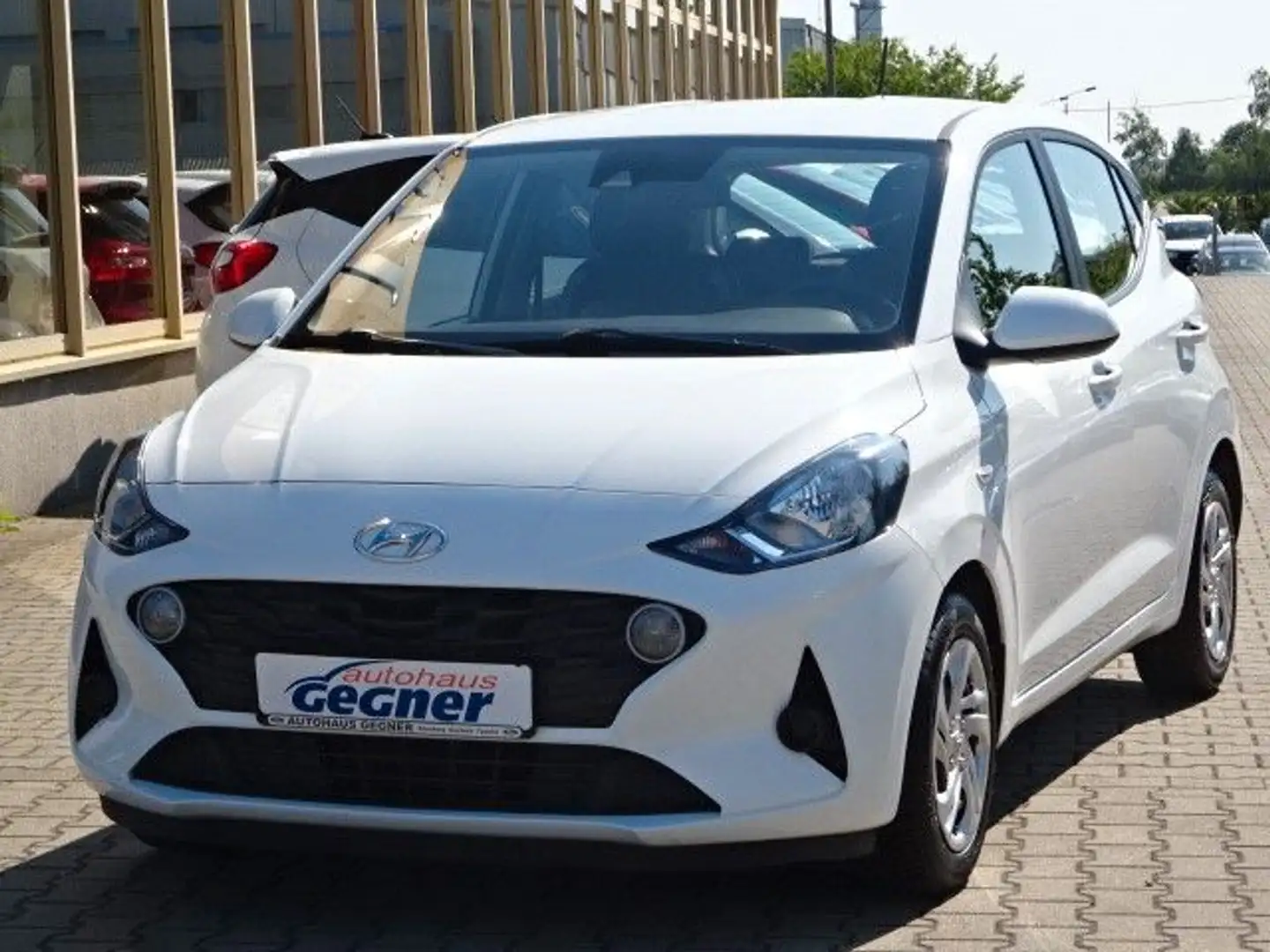 Hyundai i10 67PS Select Klima Tempomat L-/SHZ Weiß - 2