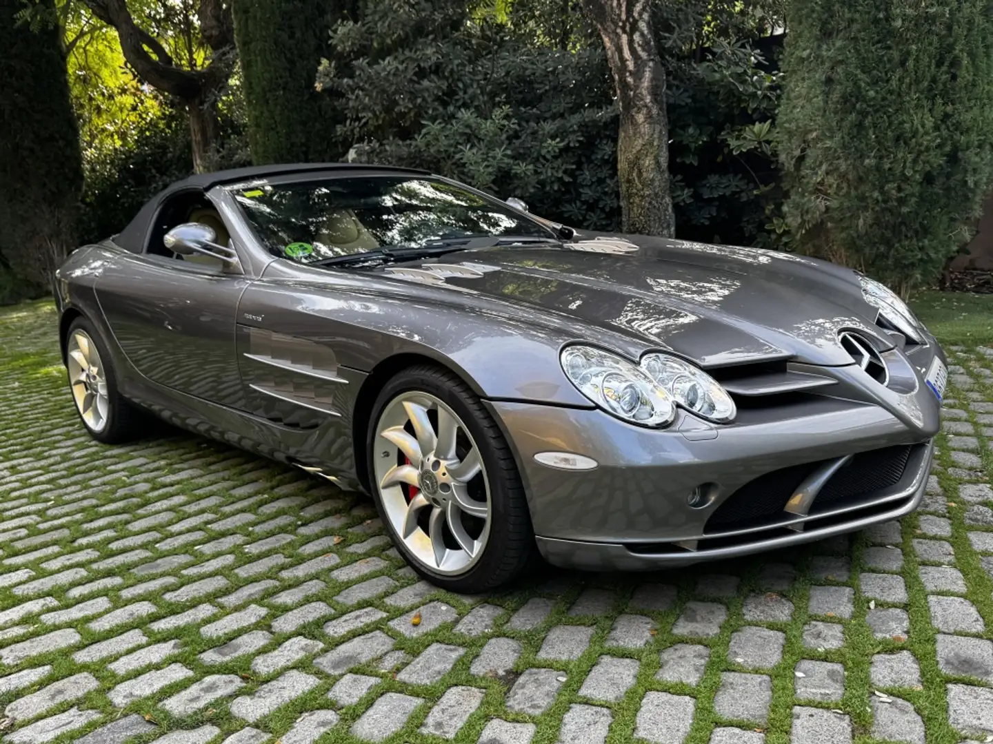 Mercedes-Benz SLR McLaren Roadster Aut. Gris - 1