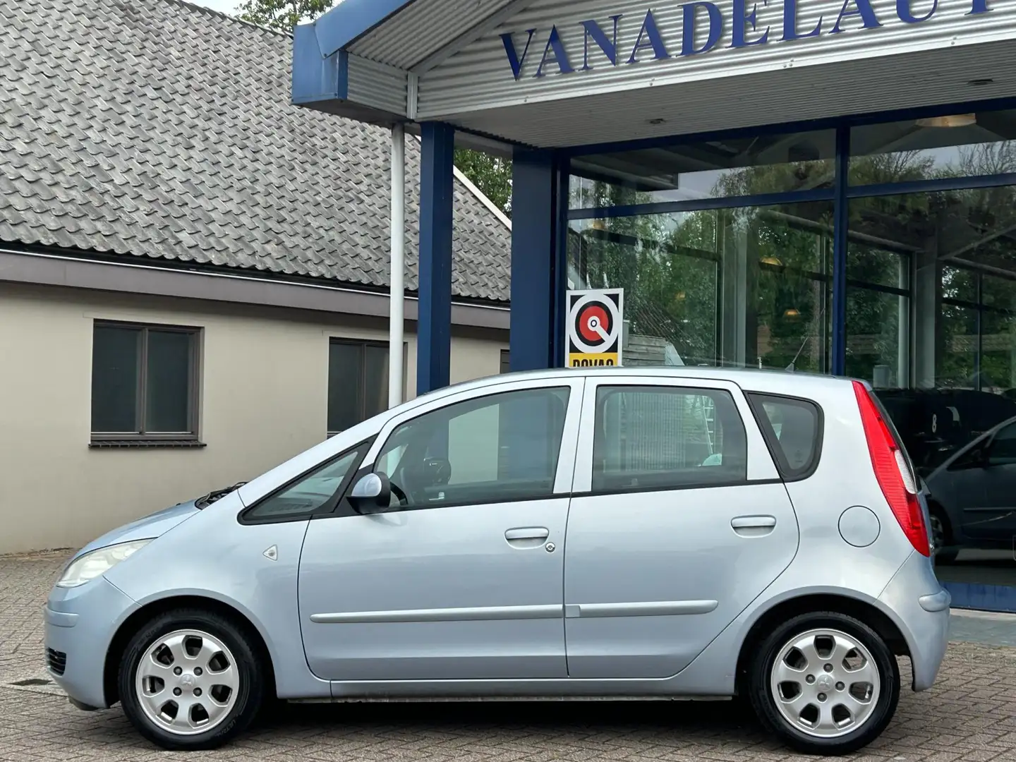 Mitsubishi Colt 1.3 Invite 5Drs Airco Elek.Pakket LM-Velgen NAP NL Bleu - 2