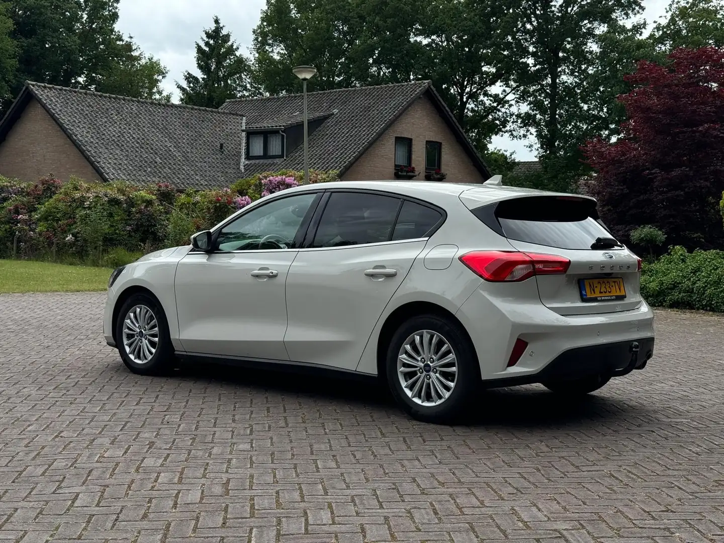 Ford Focus Focus 1.0 EcoB. Tit. XBns bež - 2