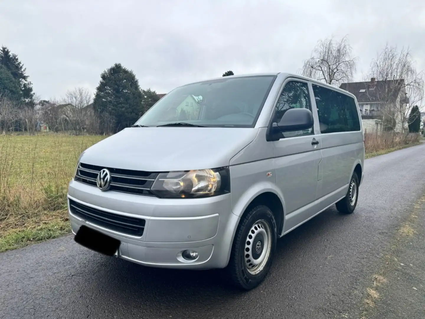 Volkswagen T5 Caravelle 2.0TDI BMT Comfortline Ed. 140 Negro - 1