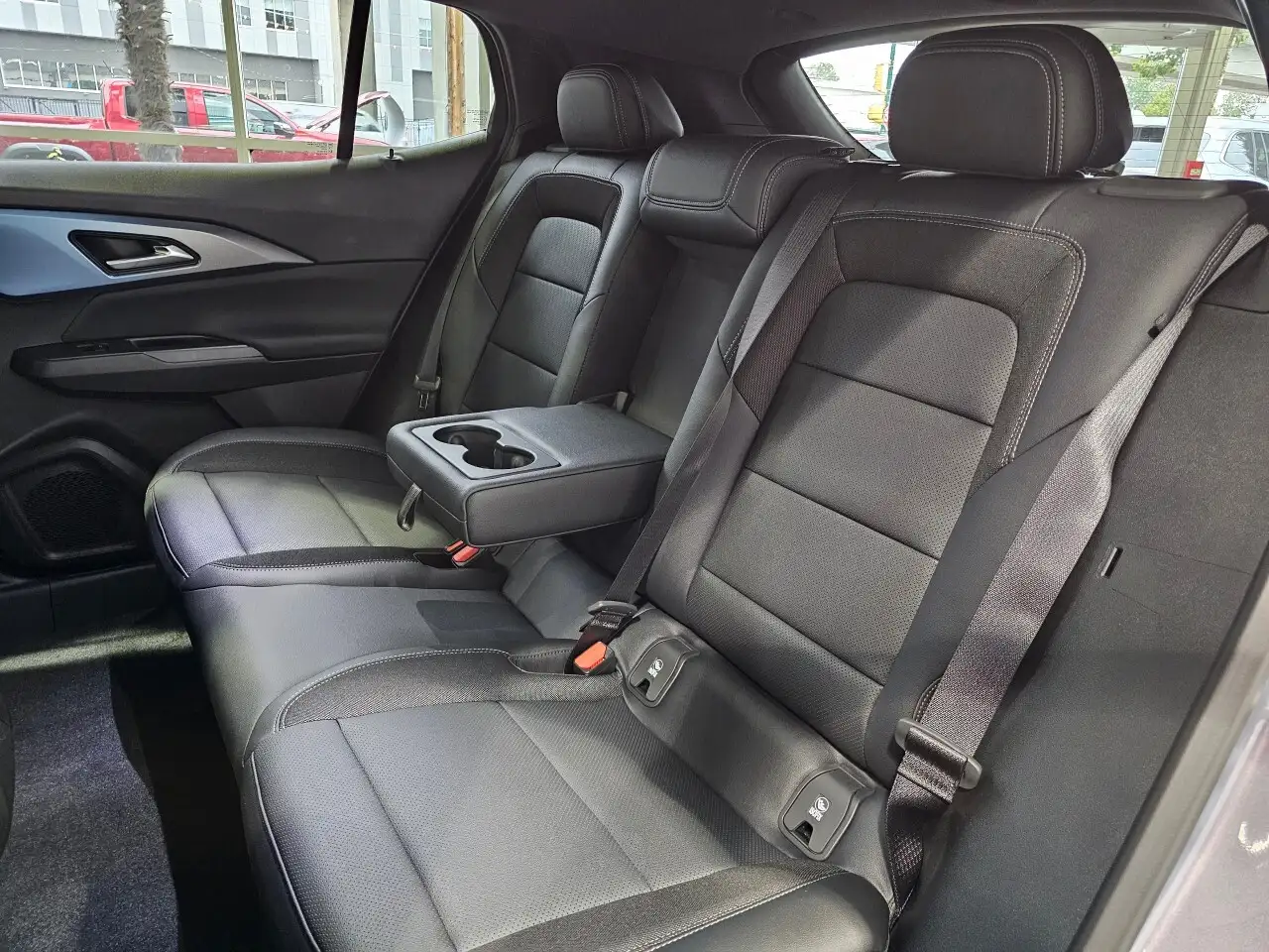 Chevrolet Equinox снимка Chevrolet Equinox