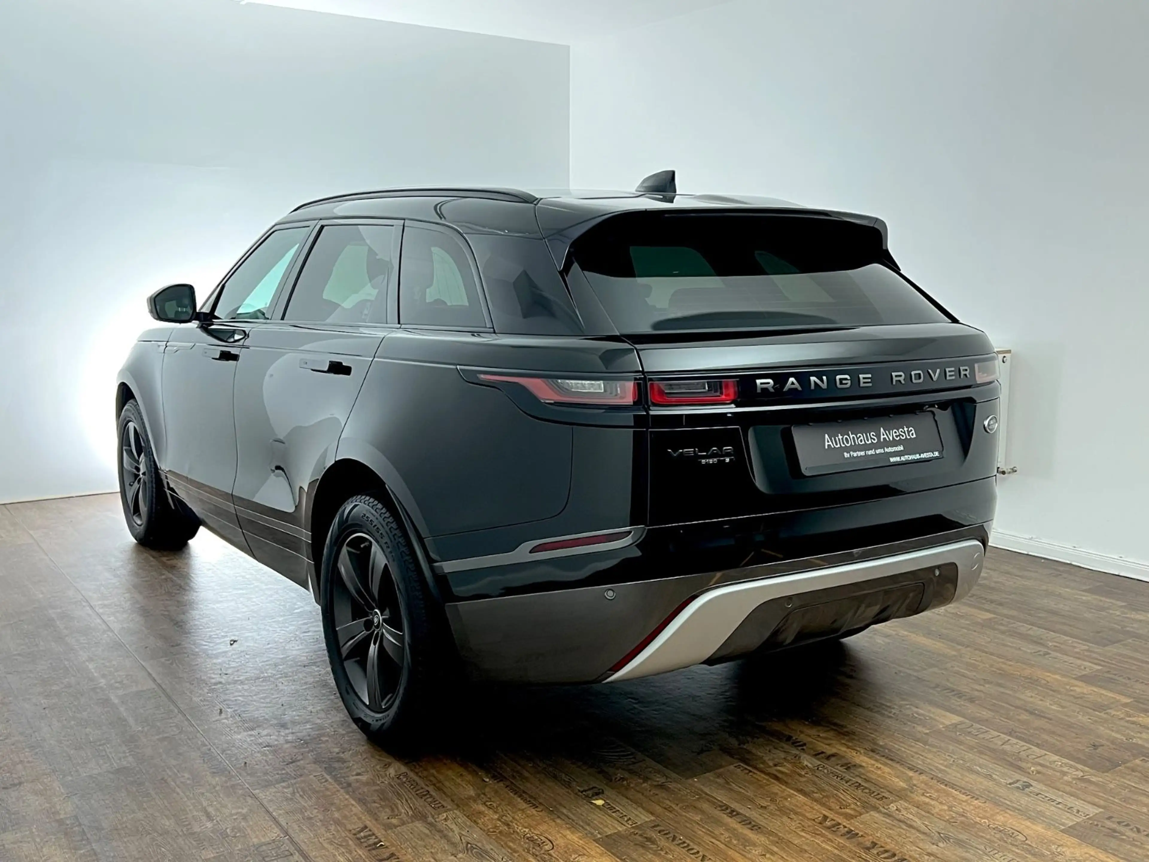 Land Rover Range Rover Velar RANGE ROVER VELAR R-DYNAMIC / MERIDIAN / 1.HAND/ — photo 5