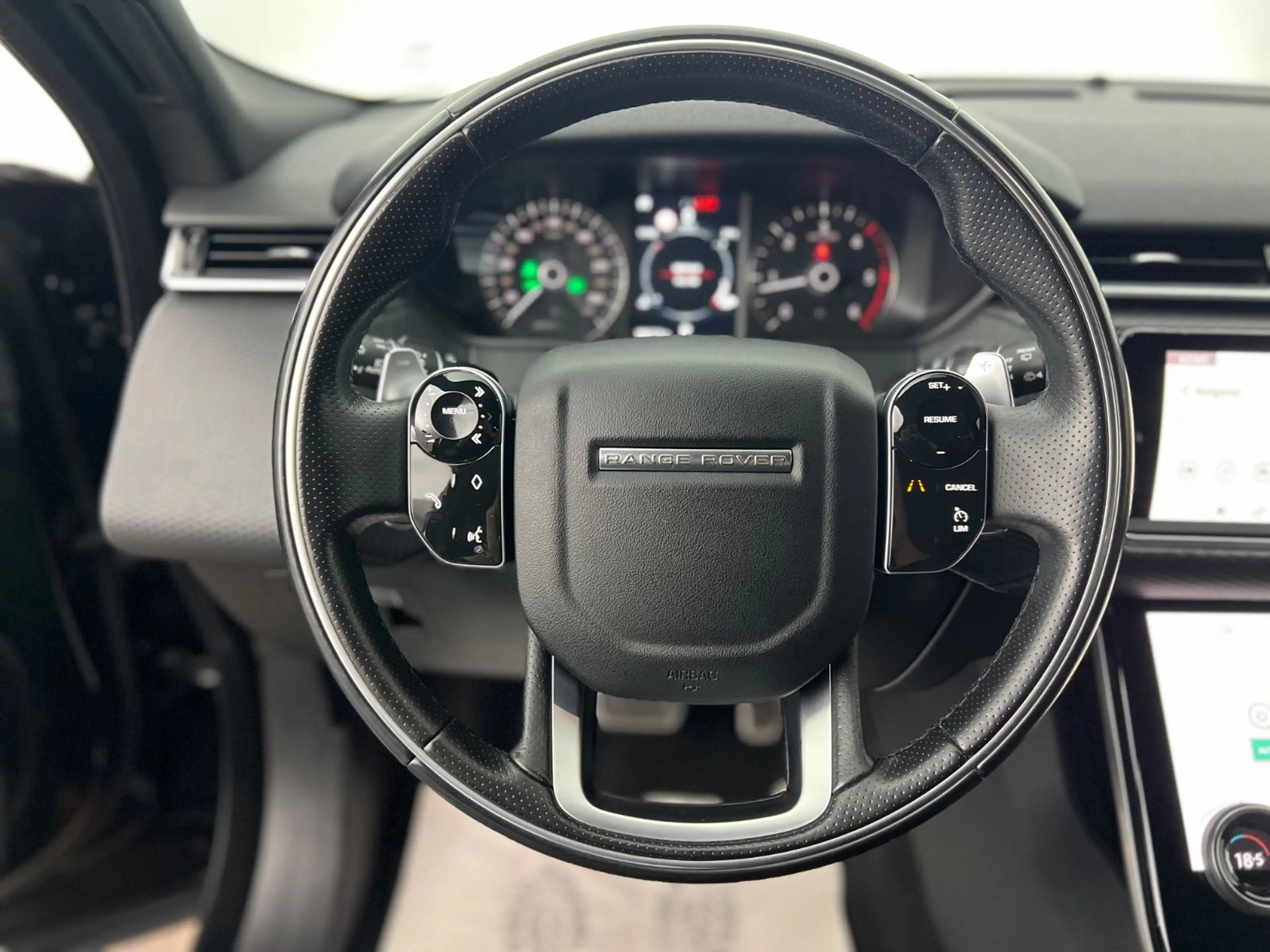 Land Rover Range Rover Velar RANGE ROVER VELAR R-DYNAMIC / MERIDIAN / 1.HAND/ — photo 12