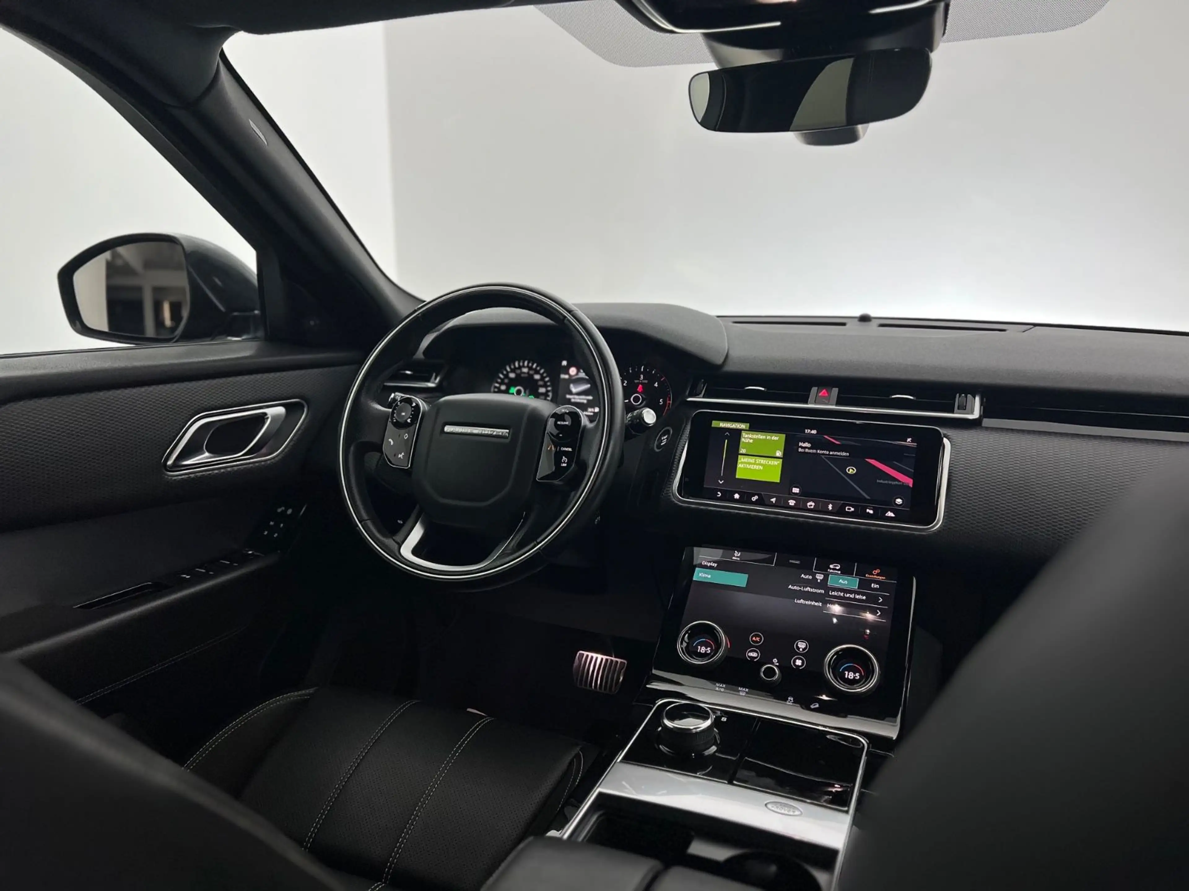 Land Rover Range Rover Velar RANGE ROVER VELAR R-DYNAMIC / MERIDIAN / 1.HAND/ — photo 13