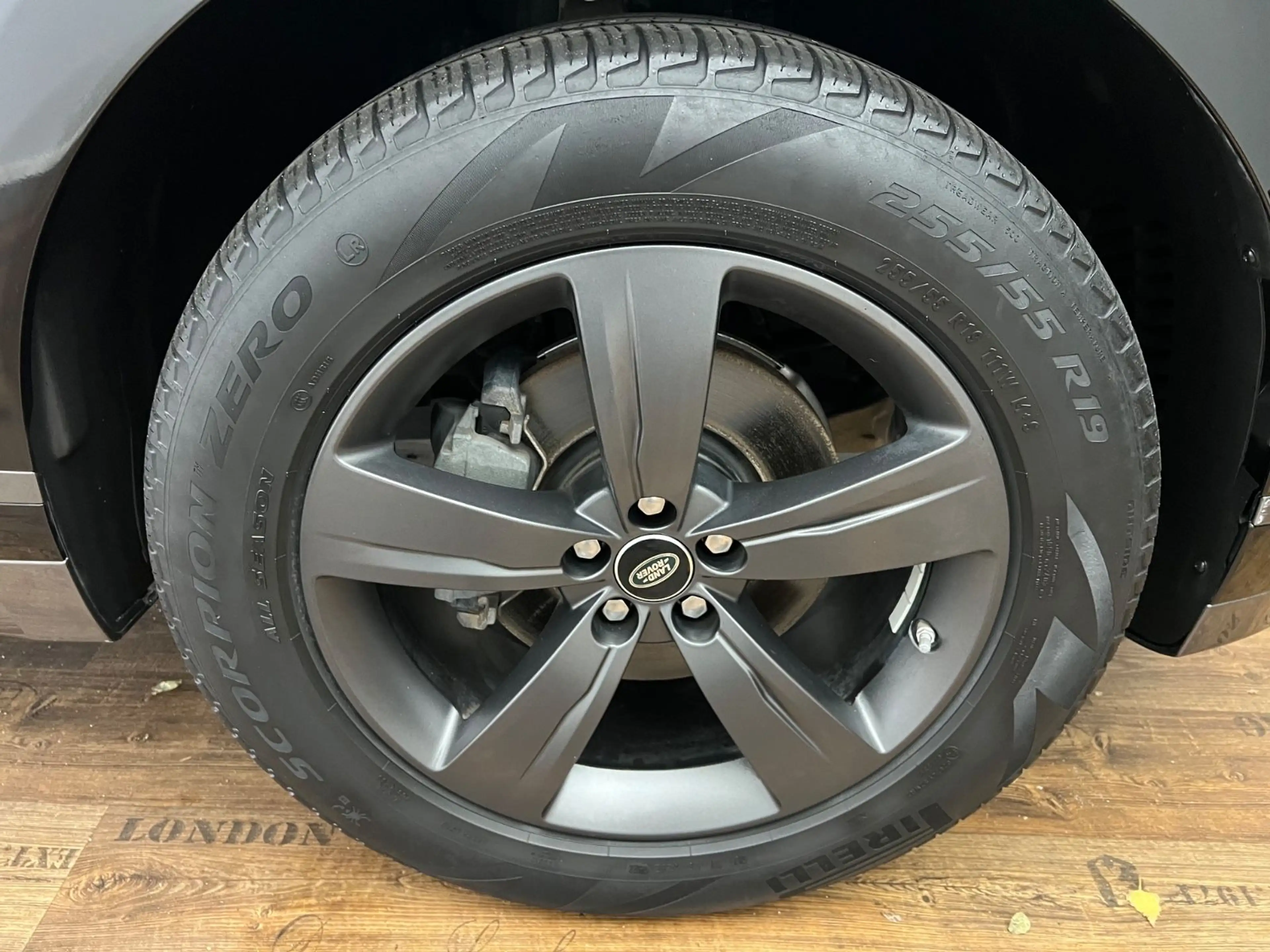 Land Rover Range Rover Velar RANGE ROVER VELAR R-DYNAMIC / MERIDIAN / 1.HAND/ — photo 14
