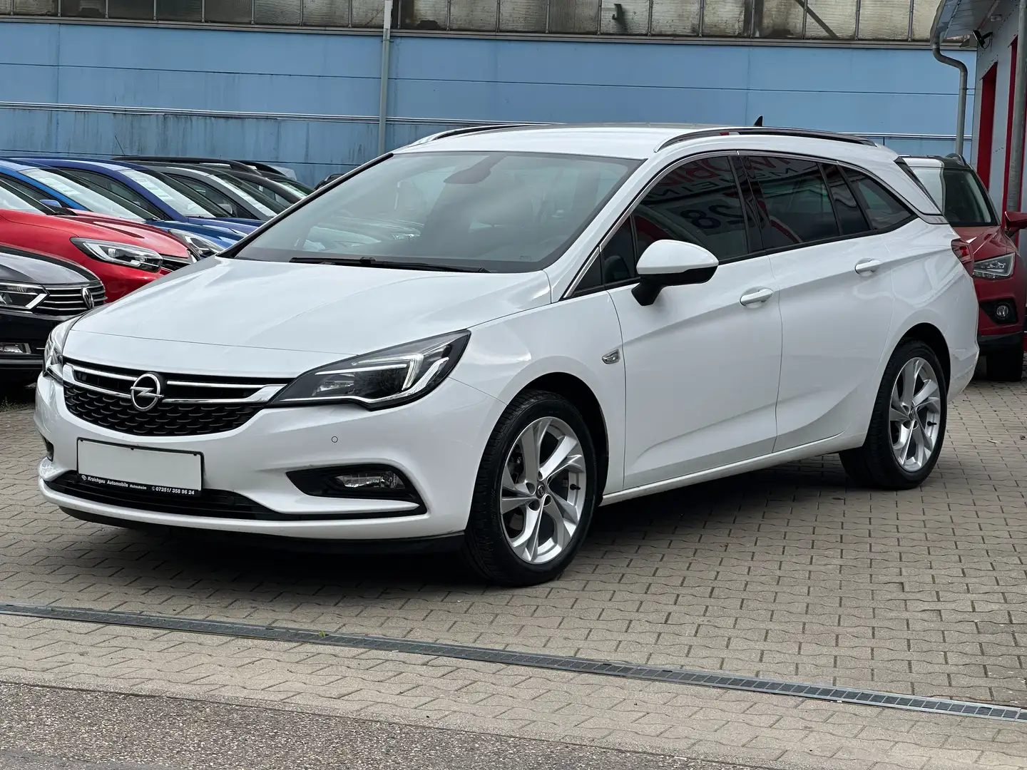 Opel Astra 1.6 CDTI*NAVI*KLIMA*PDC*ALU*+Winterreif*TüVneu Weiß - 1