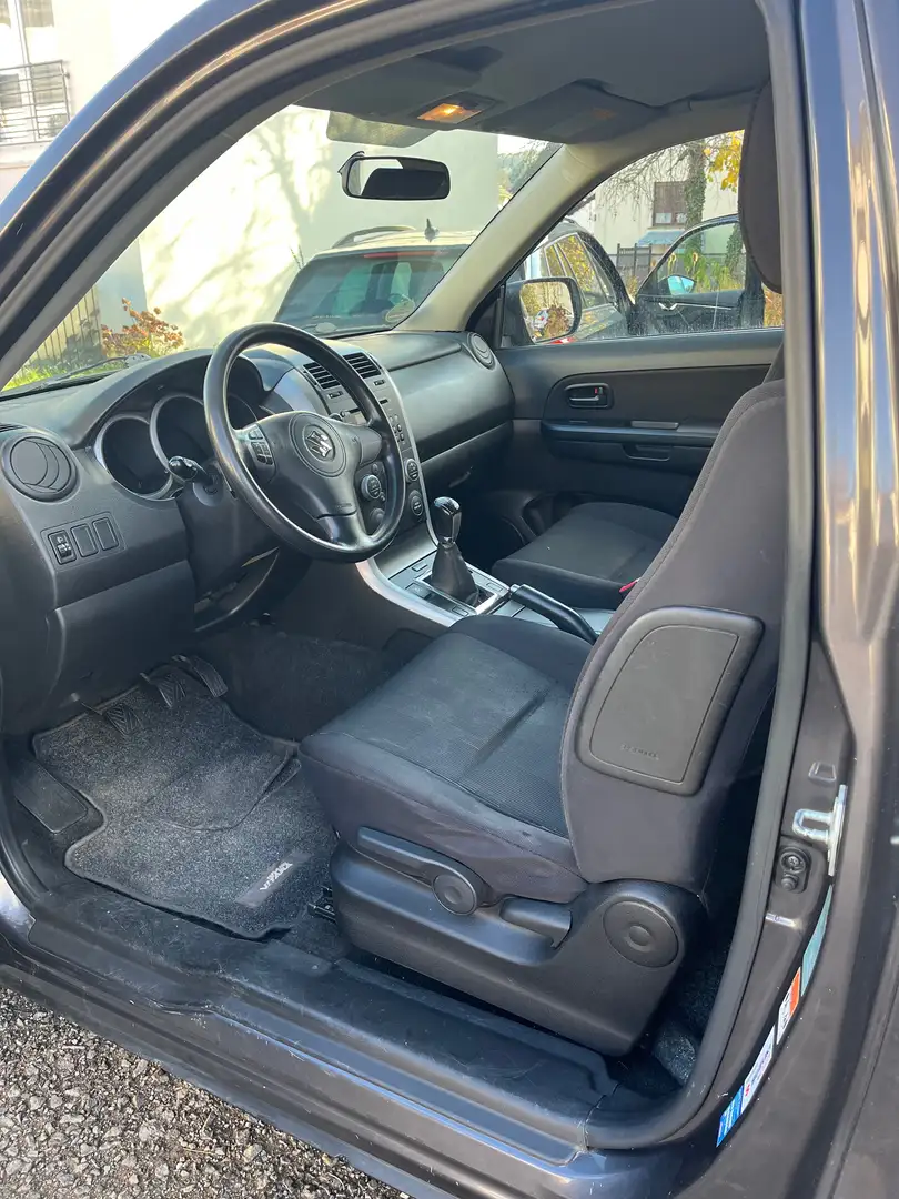 Suzuki Grand Vitara Grand Vitara  3-Türer 1.6 City Grijs - 1