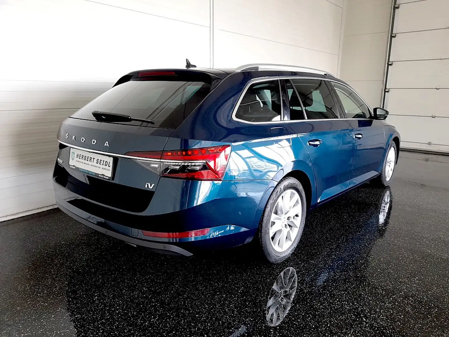 Skoda Superb Kombi STYLE IV 156/218 DSG *SKY / MATRIX-LED / ... Blau - 2