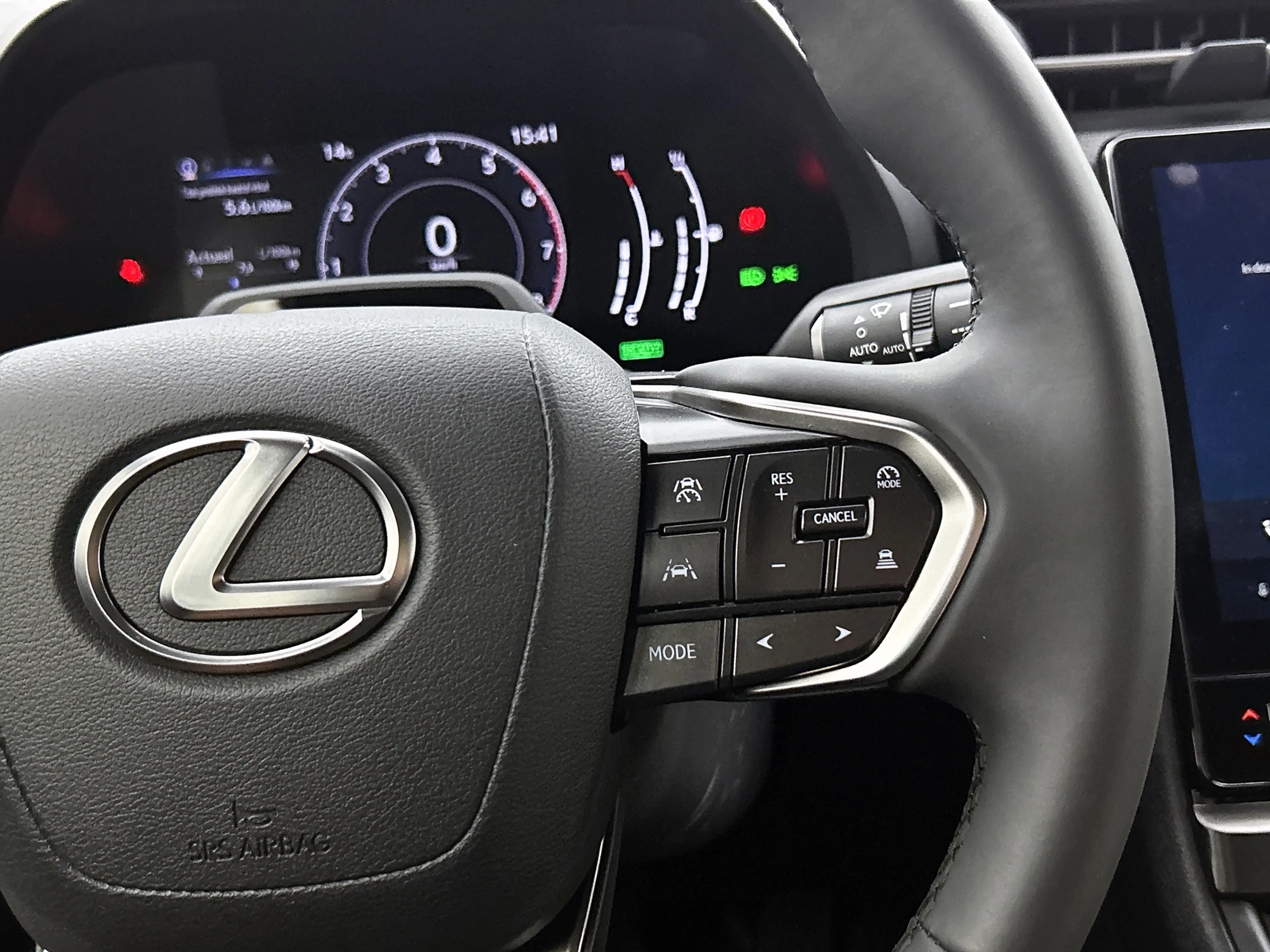 Lexus LBX 2WD | Parkeersensoren | Stoelverwarming | Blind Sp — photo 15