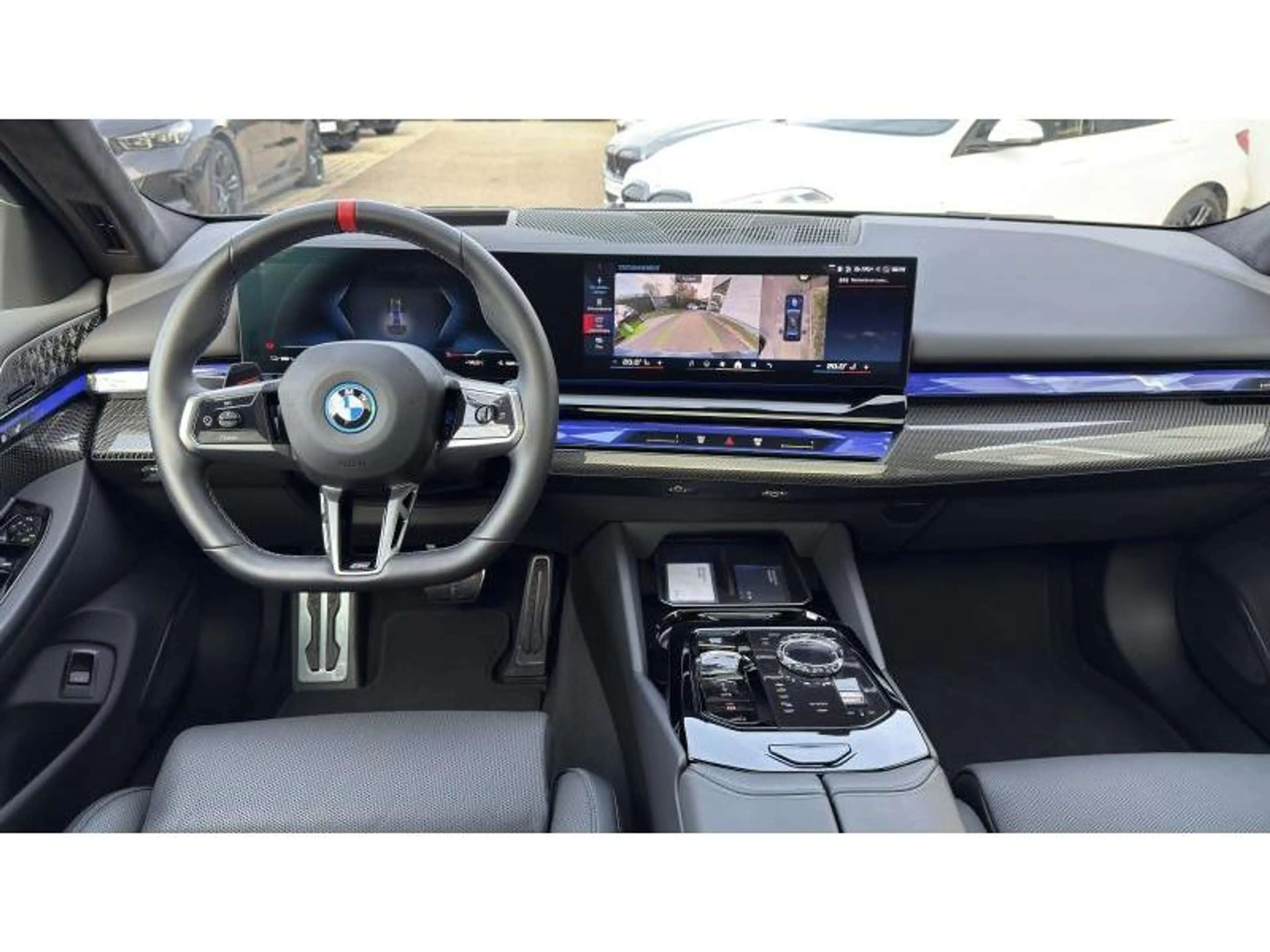 BMW i5 M60 M Sport Pack Pro Toit *FULL OPTIONS* Sièges V — photo 7