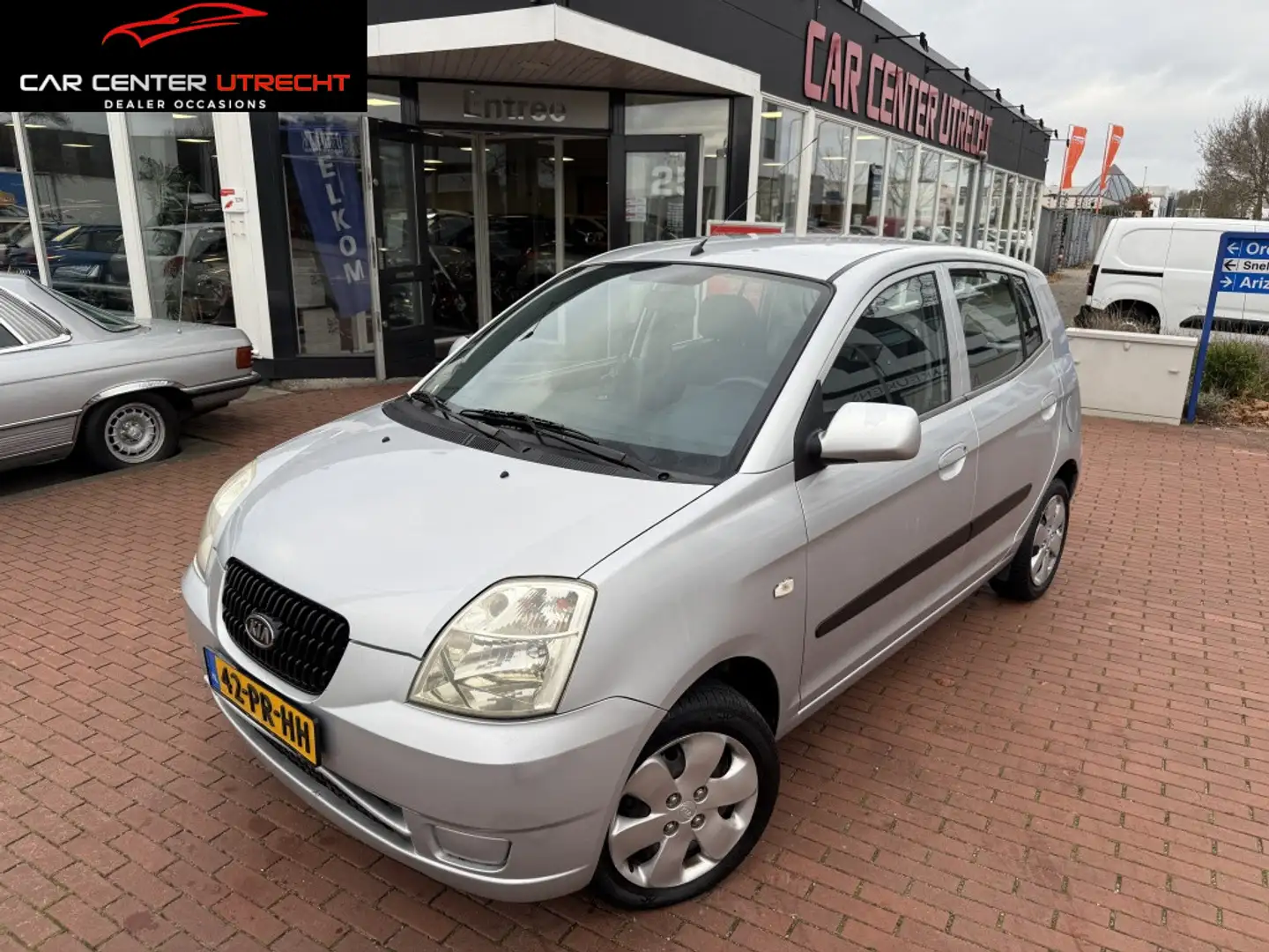 Kia Picanto 1.0 LXE |STB|CD|ELEC RAMEN|LEUKE 5DRS AUTO| Gris - 1