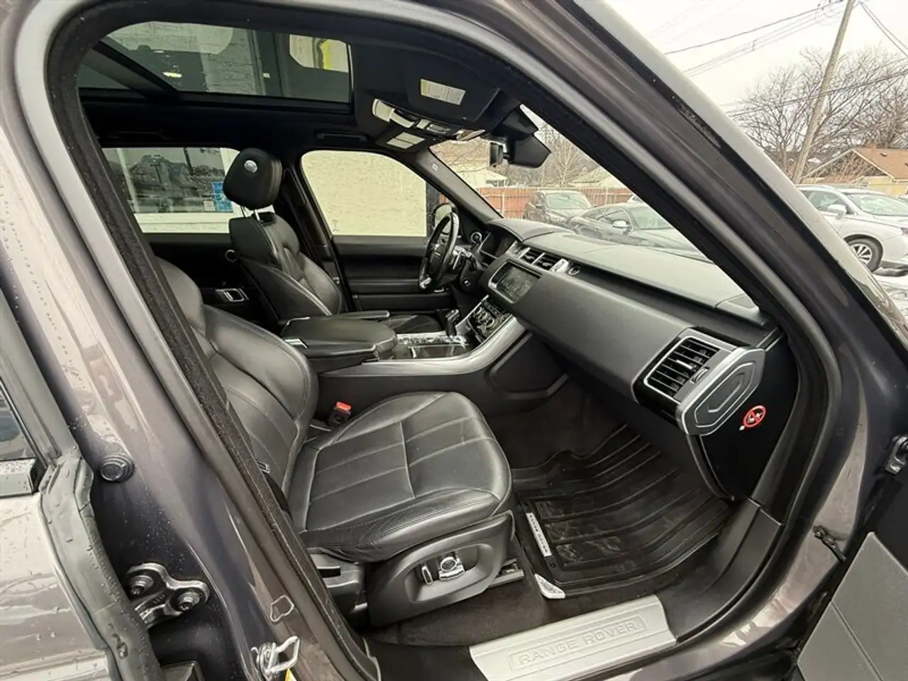 Land Rover Range Rover Sport снимка Land Rover Range Rover Sport