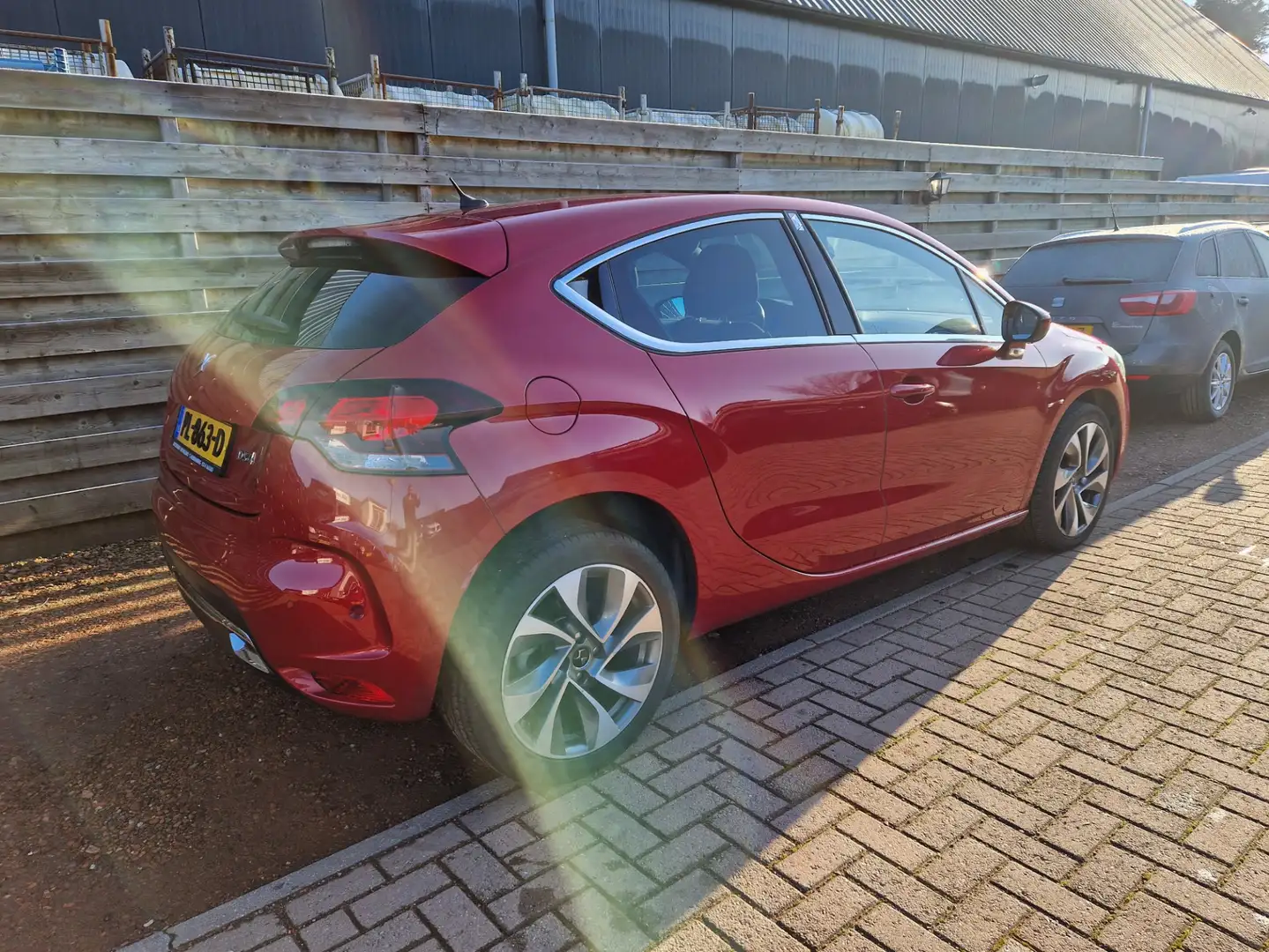 DS Automobiles DS 4 1.2 PureTech Chic Navigatie Rood - 2