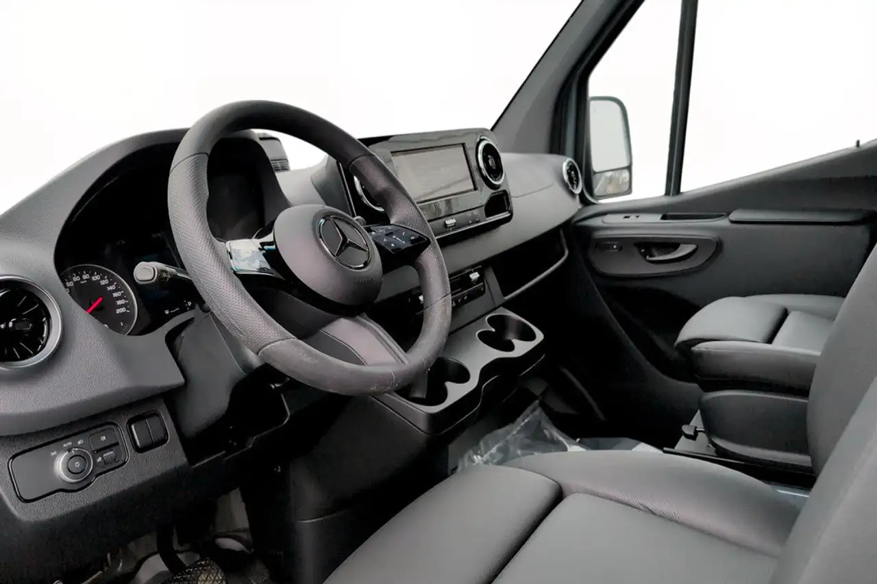 Mercedes-Benz Sprinter снимка Mercedes-Benz Sprinter