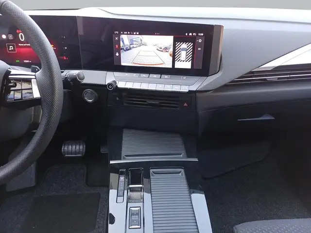 Opel Astra view 14