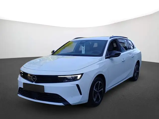Opel Astra view 2