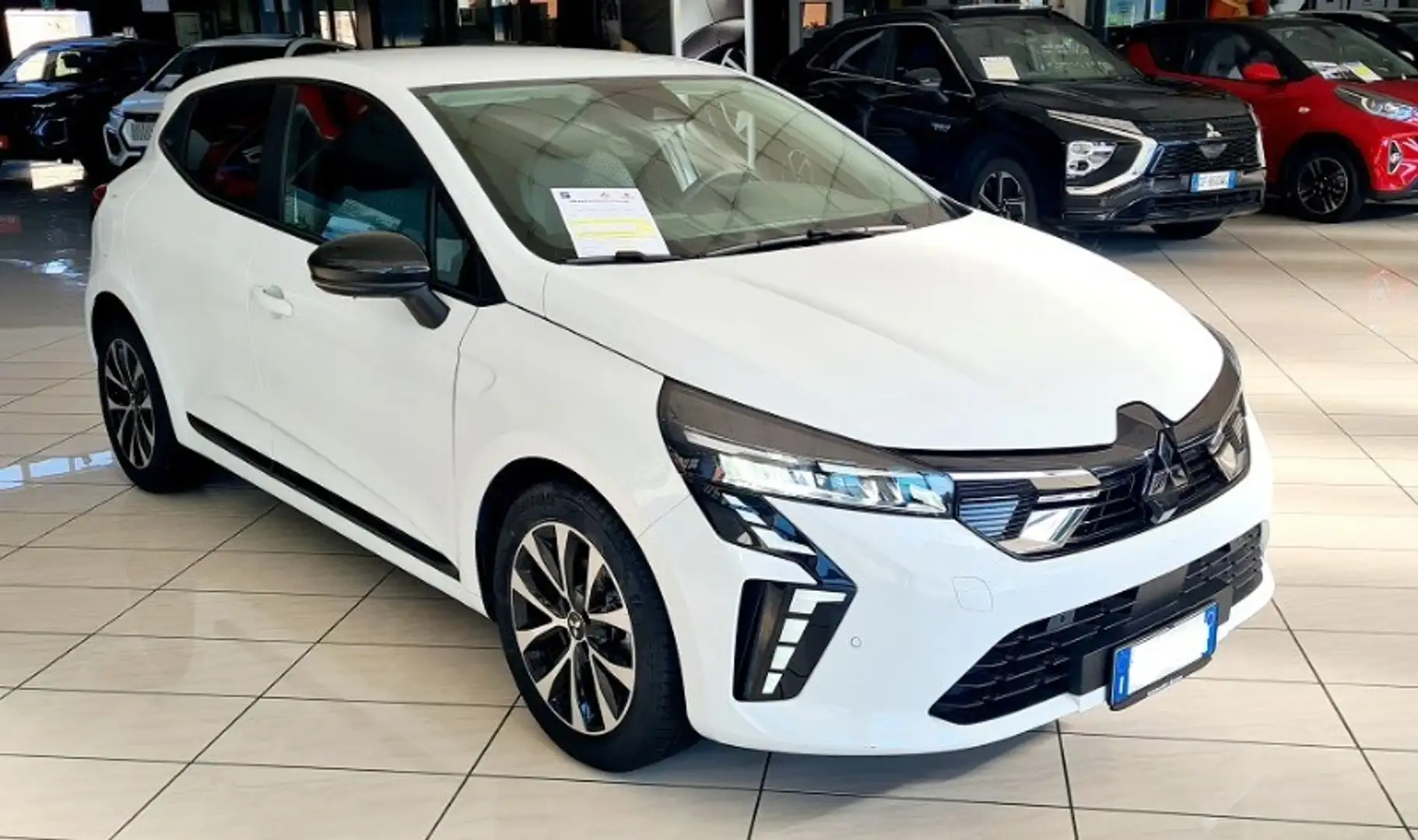 Mitsubishi Colt 1.0L turbo 90 CV Invite Bianco - 1