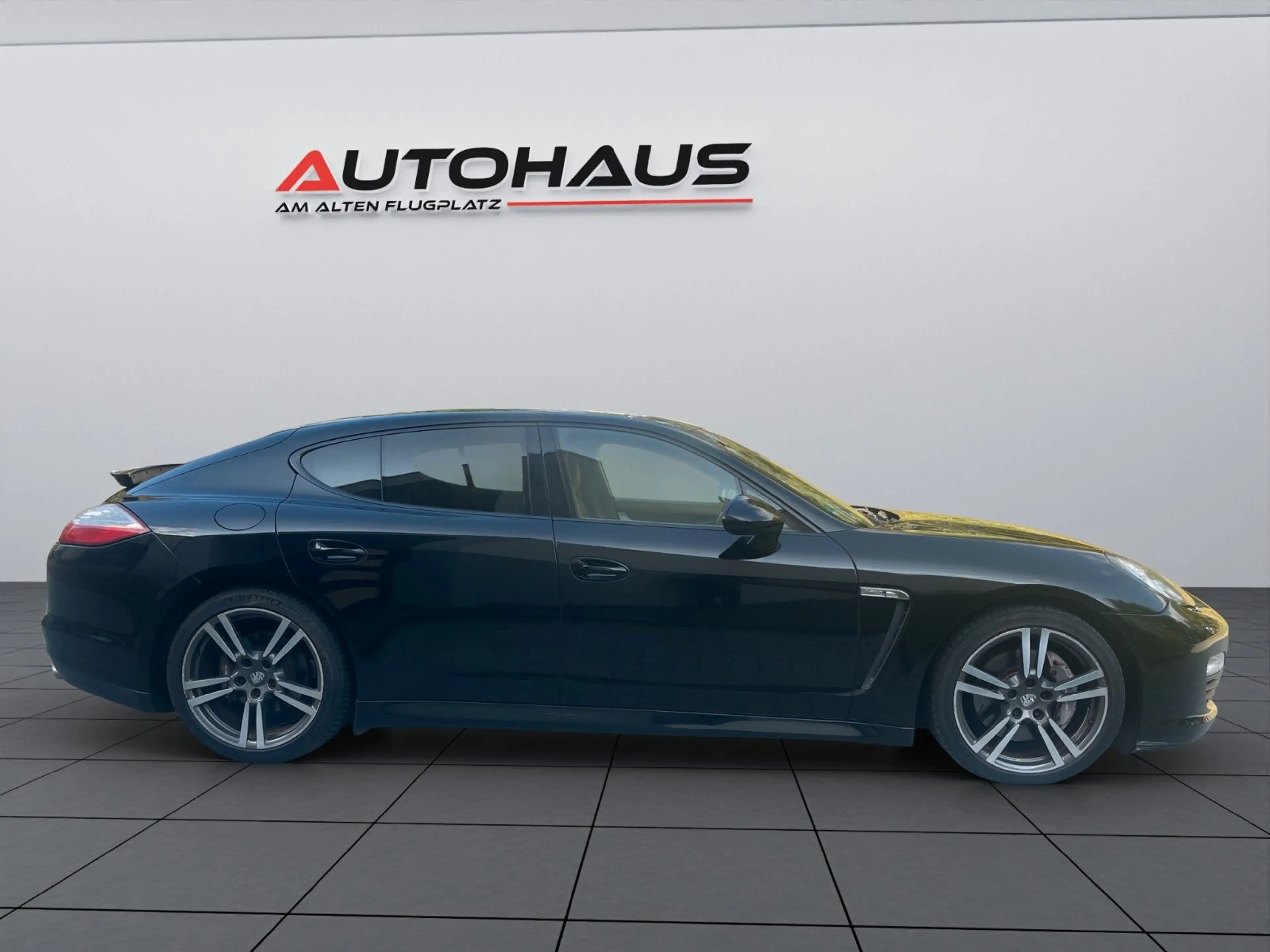 Porsche Panamera Diesel Sport Paket / Beige Leder — photo 4