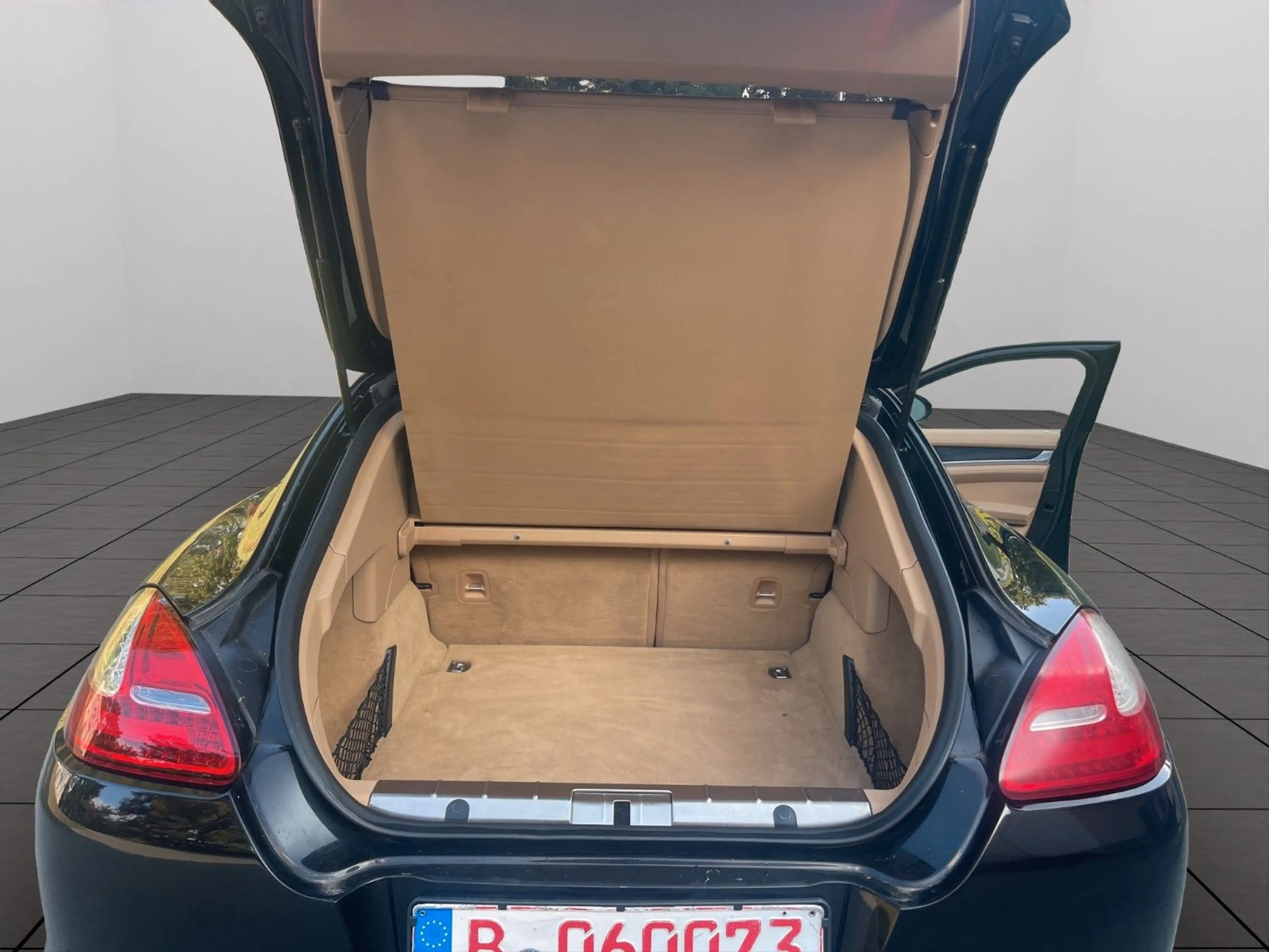 Porsche Panamera Diesel Sport Paket / Beige Leder — photo 15