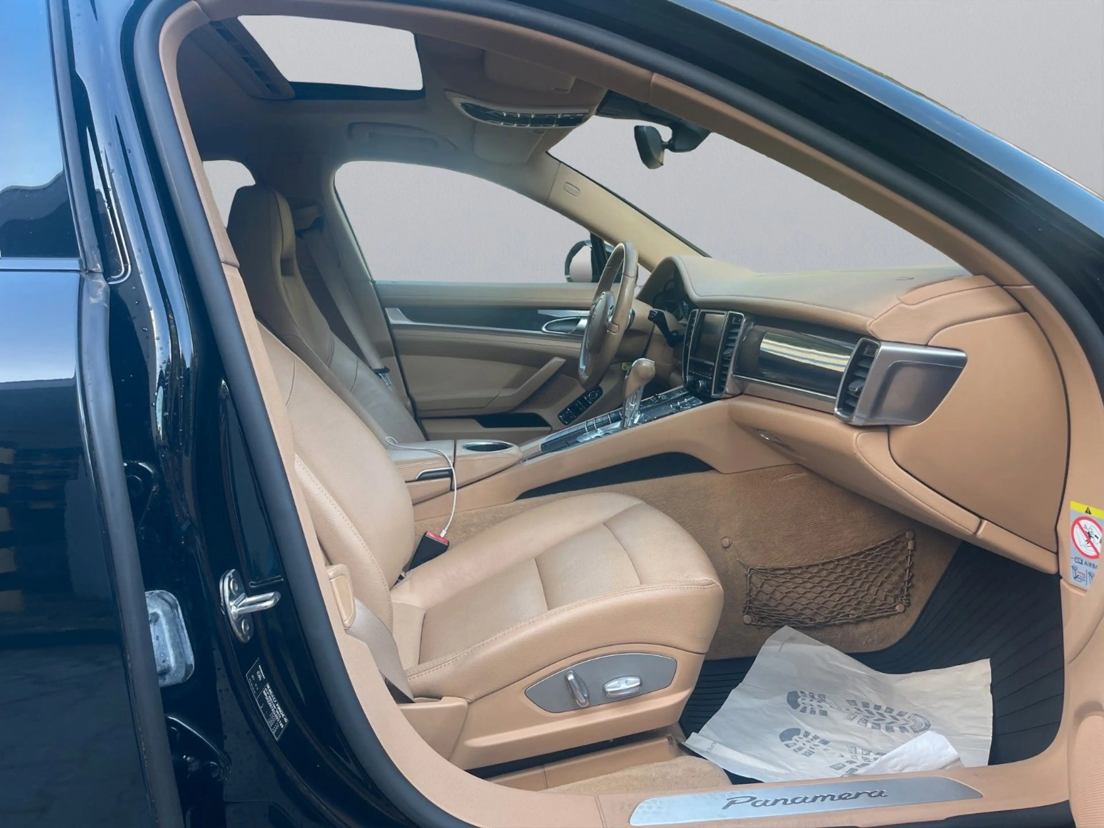 Porsche Panamera Diesel Sport Paket / Beige Leder — photo 13
