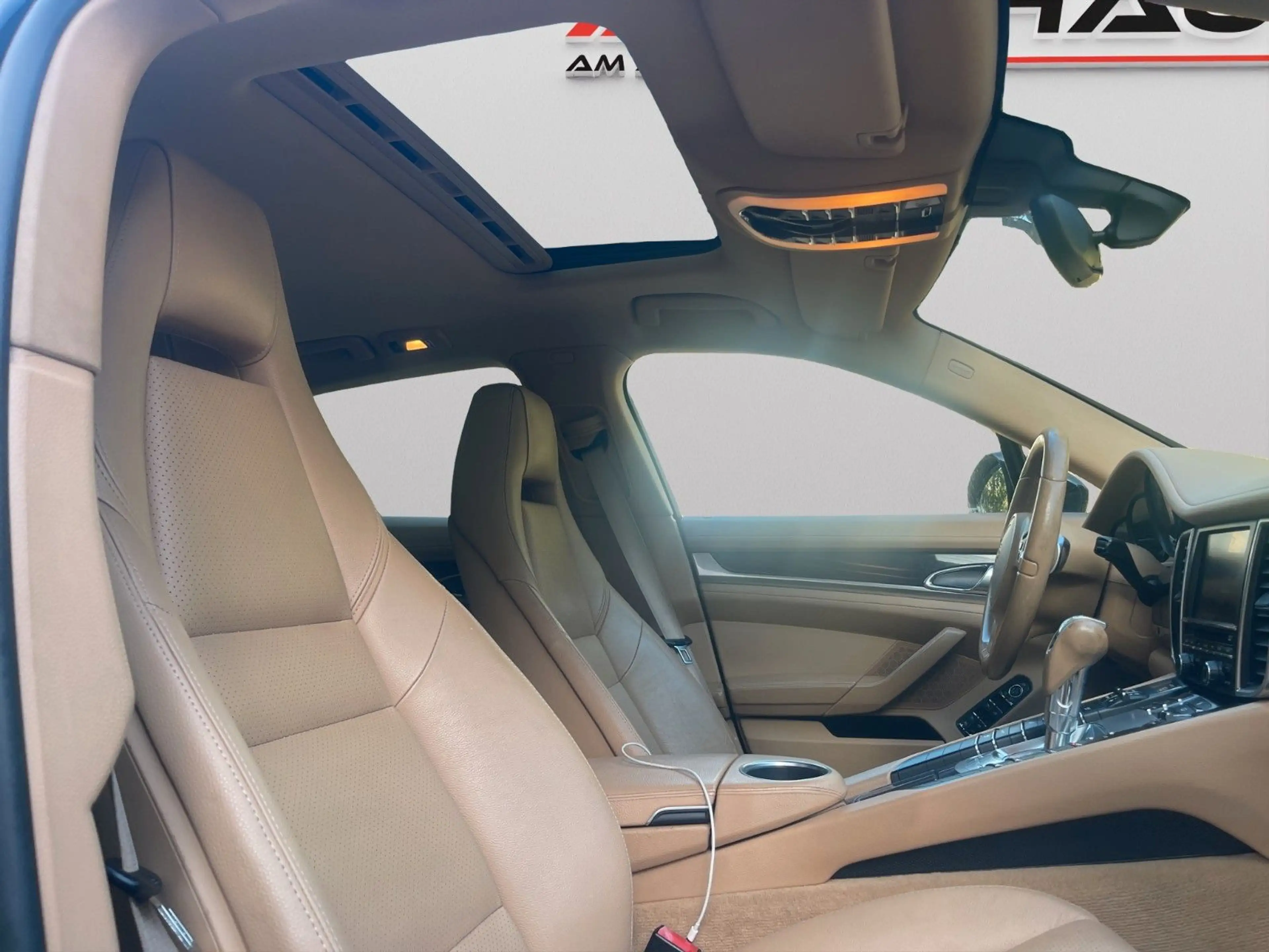 Porsche Panamera Diesel Sport Paket / Beige Leder — photo 11