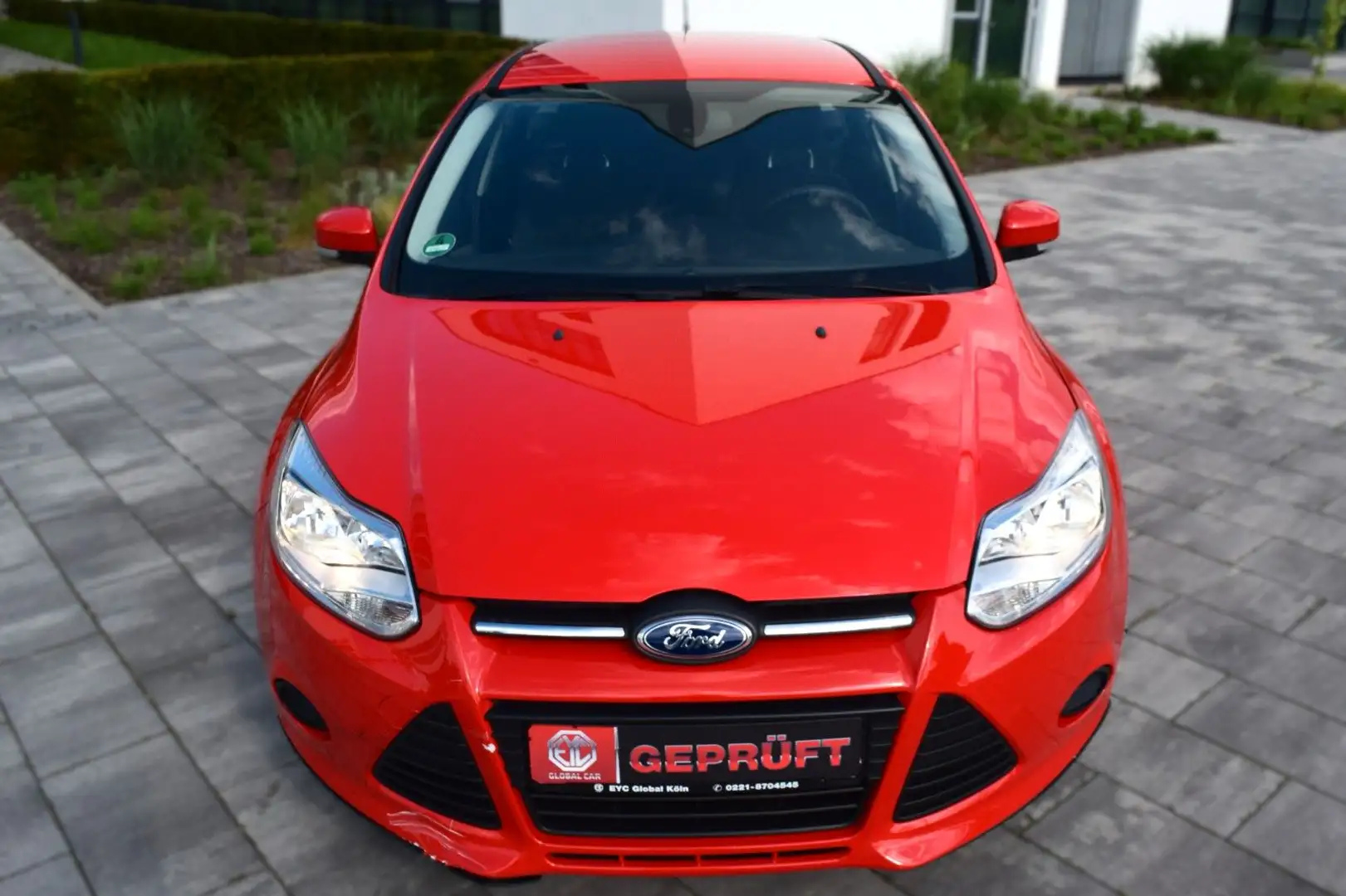 Ford Focus Turnier 2.0 TDCi,Automatik,8-Fachbereift, Rot - 2