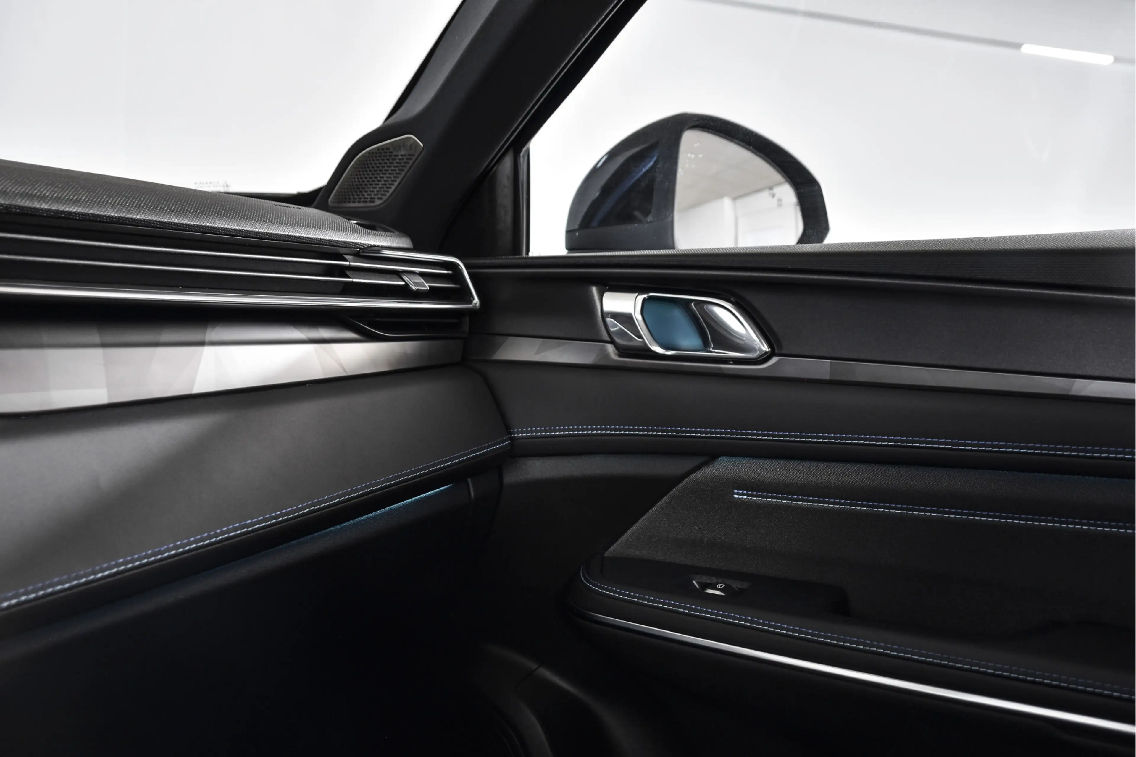 Lynk & Co 01 1.5 PHEV 261PK MY23 | Donkere hemel | 360 Camera | — photo 43