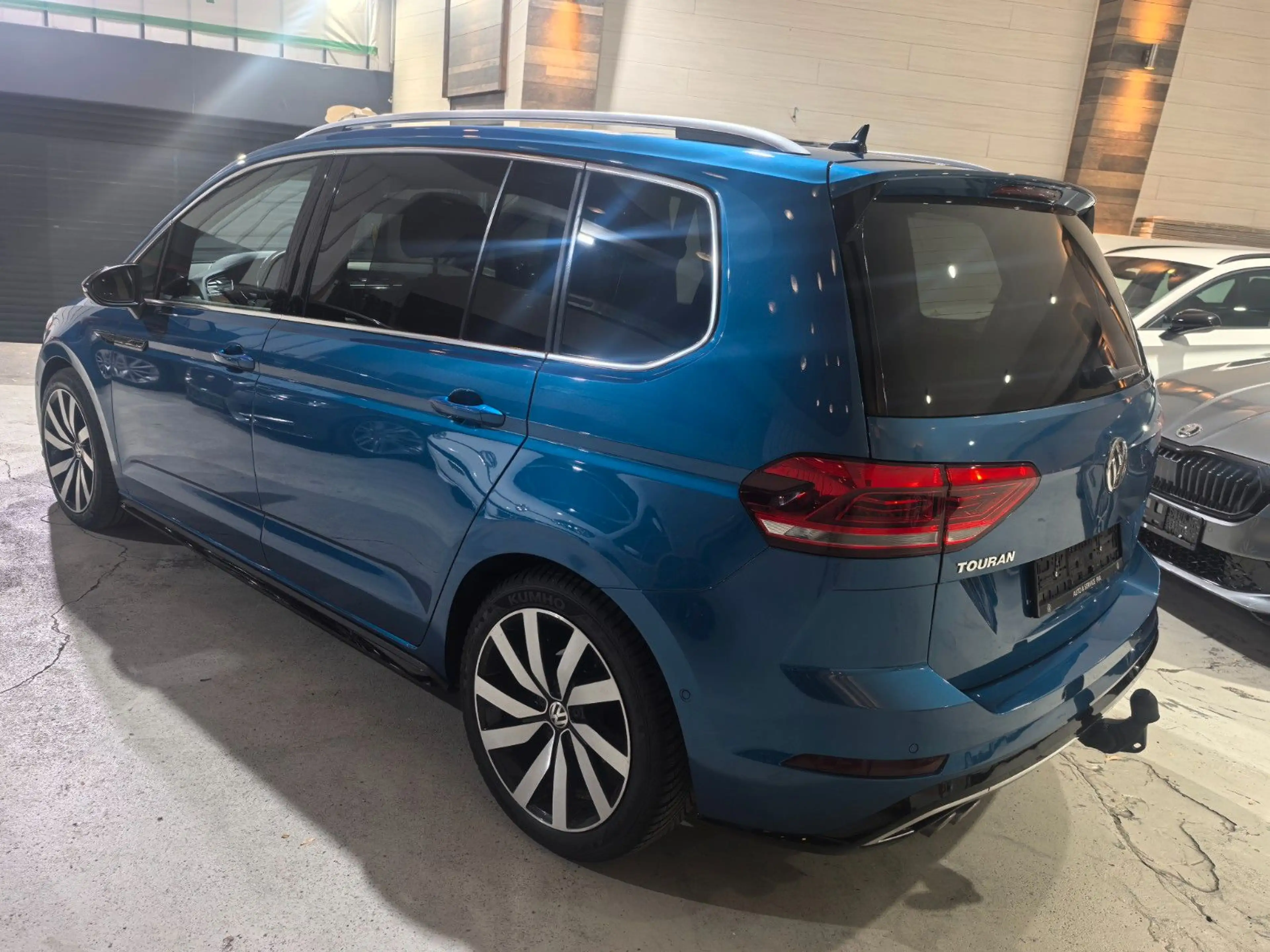 Volkswagen Touran Highline / R-Line / 7-Si — photo 43