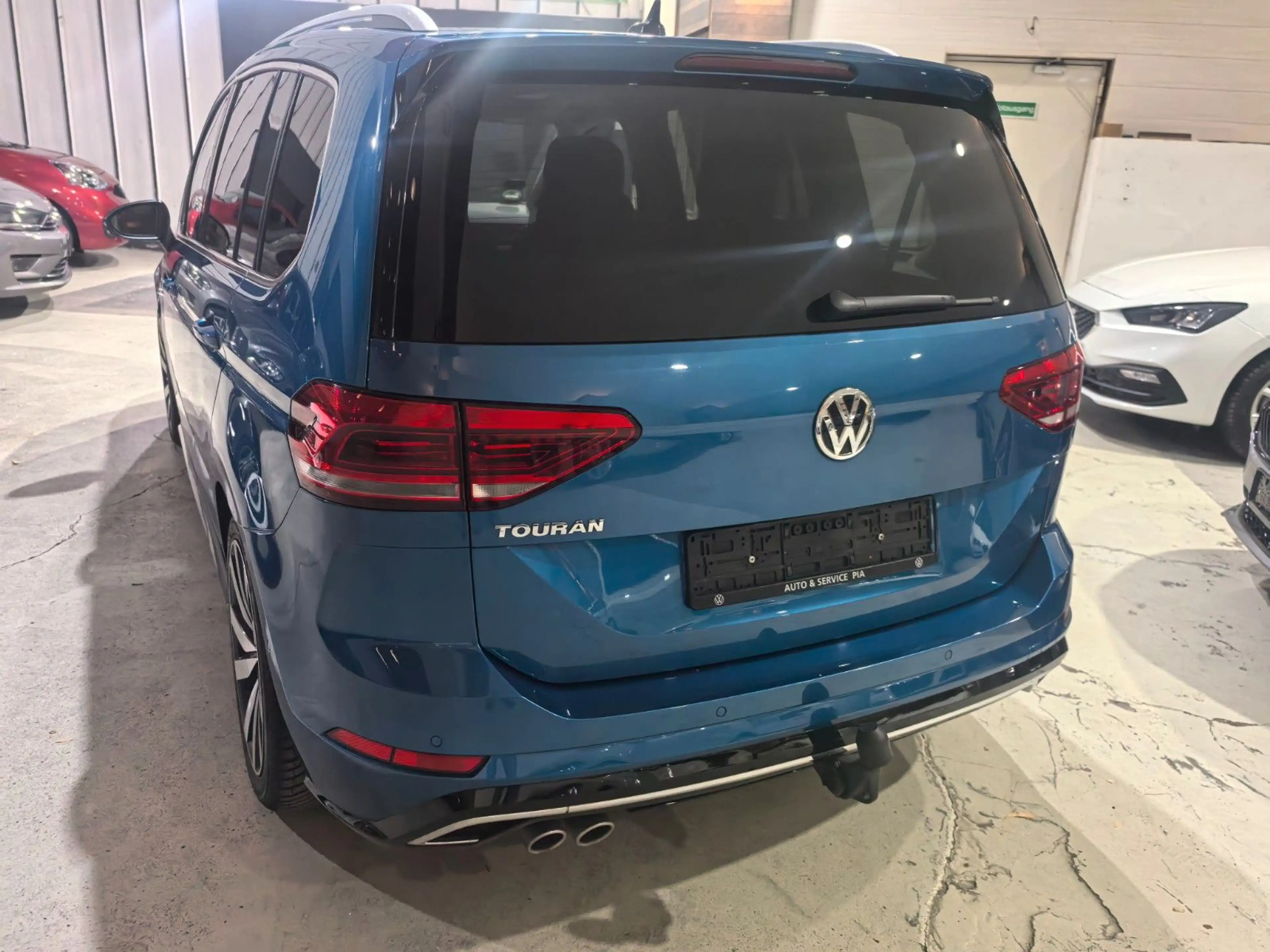 Volkswagen Touran Highline / R-Line / 7-Si — photo 42