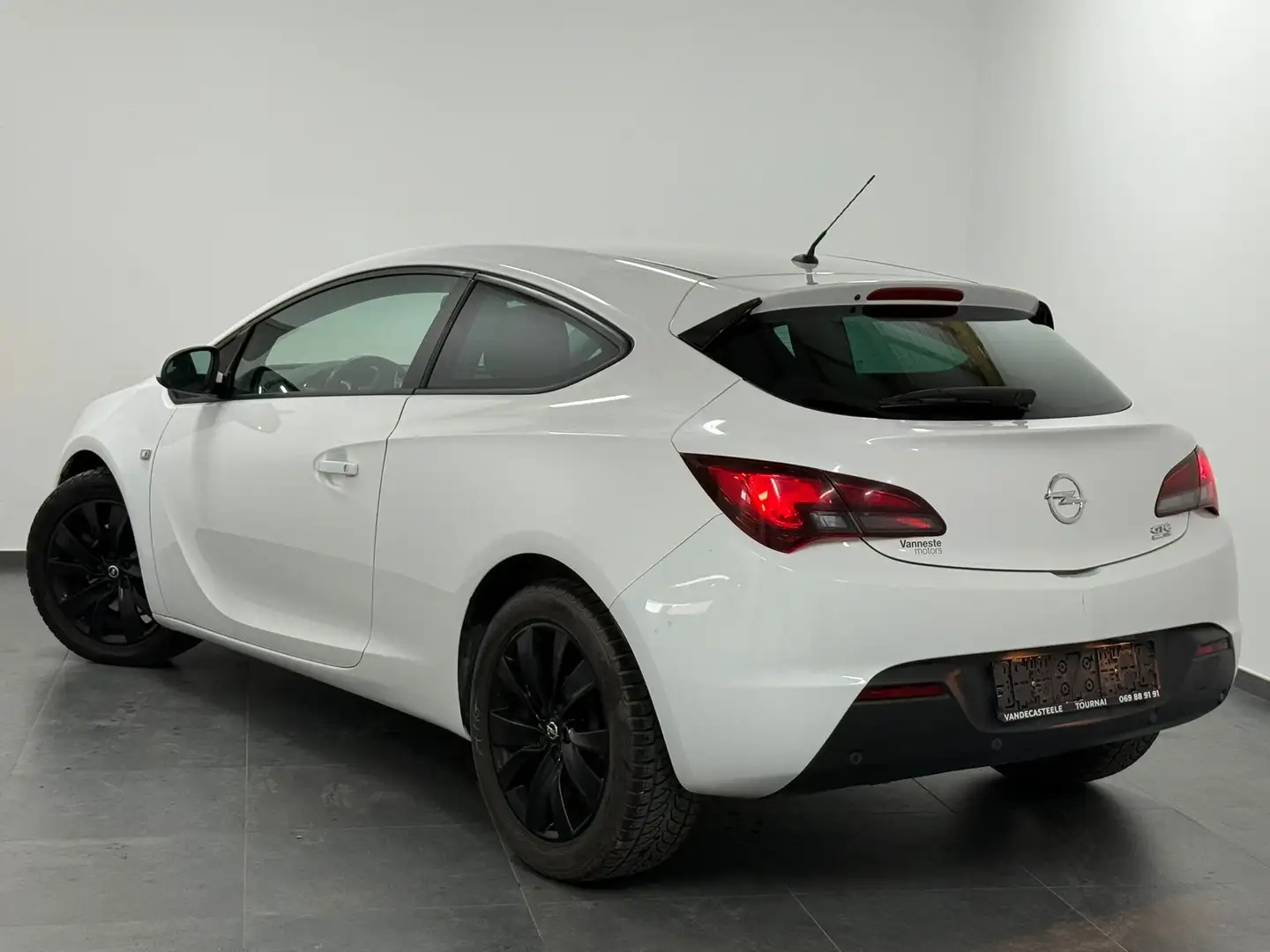 Opel Astra GTC 1.7 CDTi  - Airco - 1erMain - Carnet Wit - 2